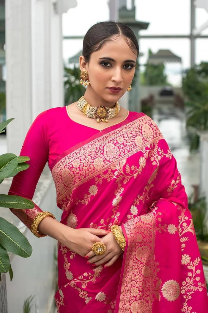 THE PRIVATE LABLE Silk Printed Banarasi saree With Unstitched Blouse Piece ( Magenta ) THE PRIVATE LABLE Silk Printed Banarasi saree With Unstitched Blouse Piece ( Magenta )
