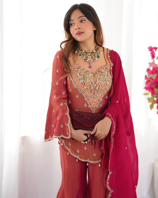 VYOM EMPORIO Women Silk Embroidered Ethnic Motifs Kurti With Alladin Salwar ( Pink )
