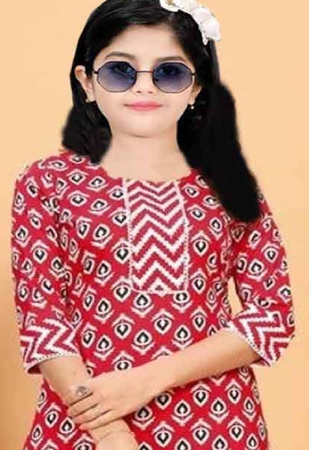 Various Vault Girls Cotton Blend Kurti with Pants ( Pack of 1 , Blood Red ) Various Vault Girls Cotton Blend Kurti with Pants ( Pack of 1 , Blood Red )