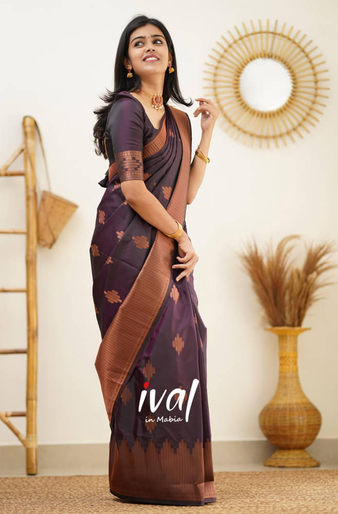     			INDIAN SILKS Silk Blend Printed Banarasi saree With Unstitched Blouse Piece ( Wine )