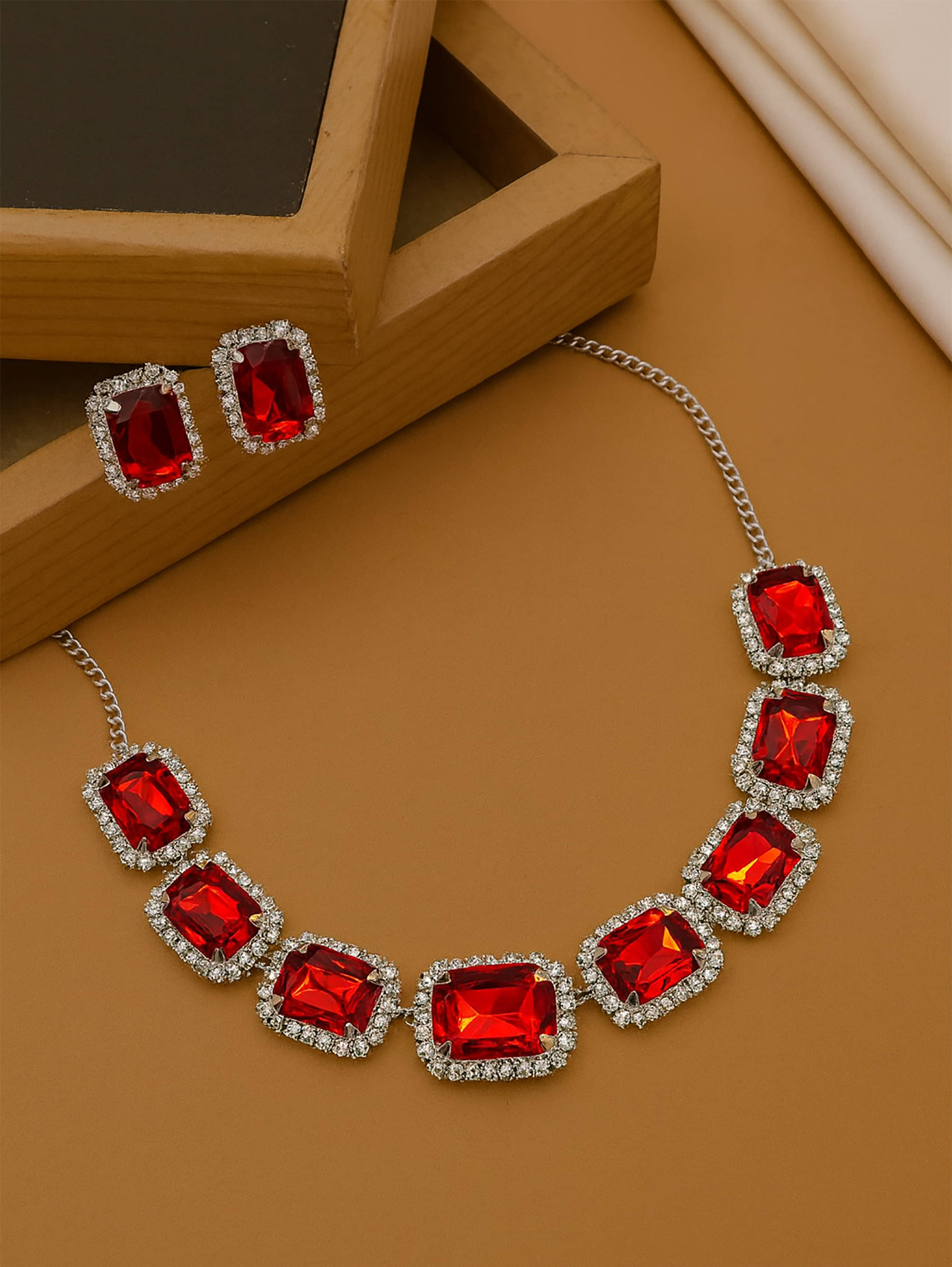     			SHANKHRAJ MA LL Red Metal Necklace Set ( Pack of 1 )