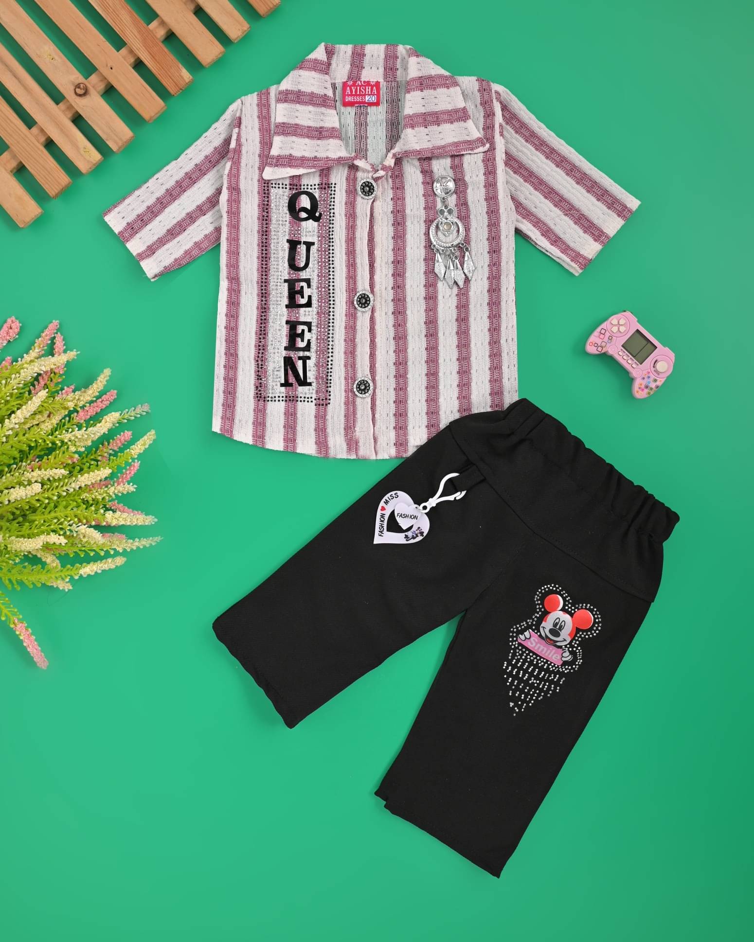     			TOP&PANT SET