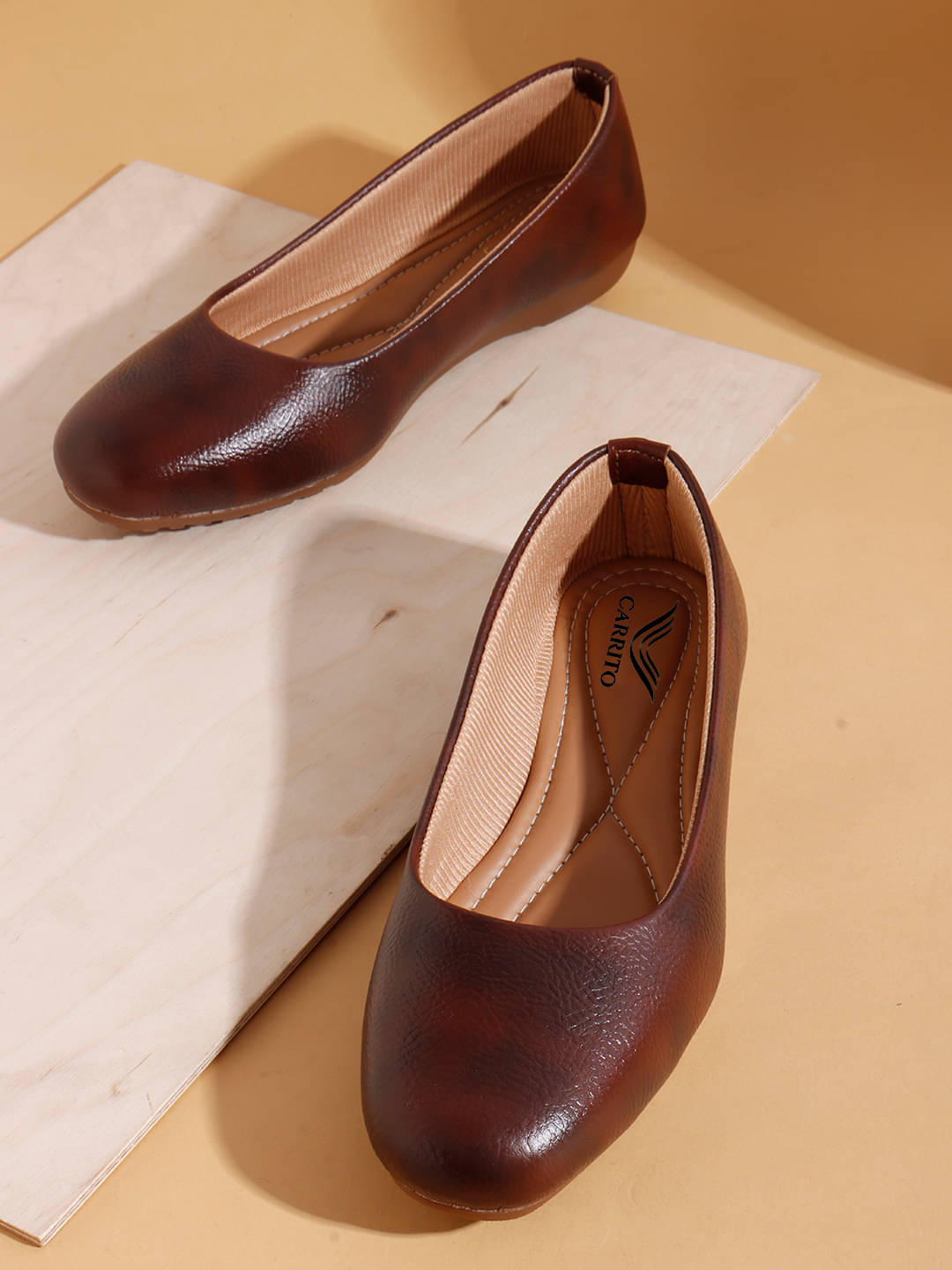     			Carrito Red Women's Casual Ballerinas