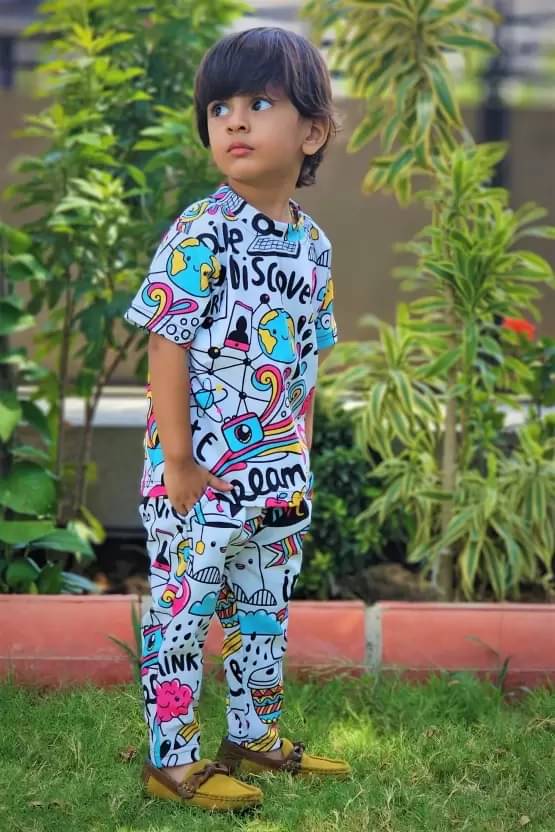 Lakhdatar Pack of 1 Boys Cotton Blend T-Shirt & Capris Set ( White ) Lakhdatar Pack of 1 Boys Cotton Blend T-Shirt & Capris Set ( White )