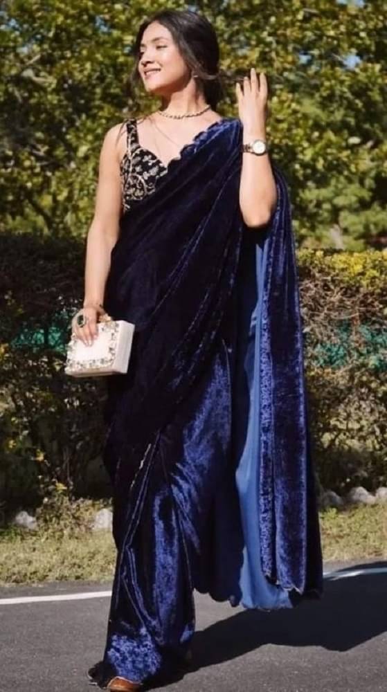 PALKAANO Velvet Embroidered Regular Saree With Unstitched Blouse Piece ( Navy Blue ) PALKAANO Velvet Embroidered Regular Saree With Unstitched Blouse Piece ( Navy Blue )