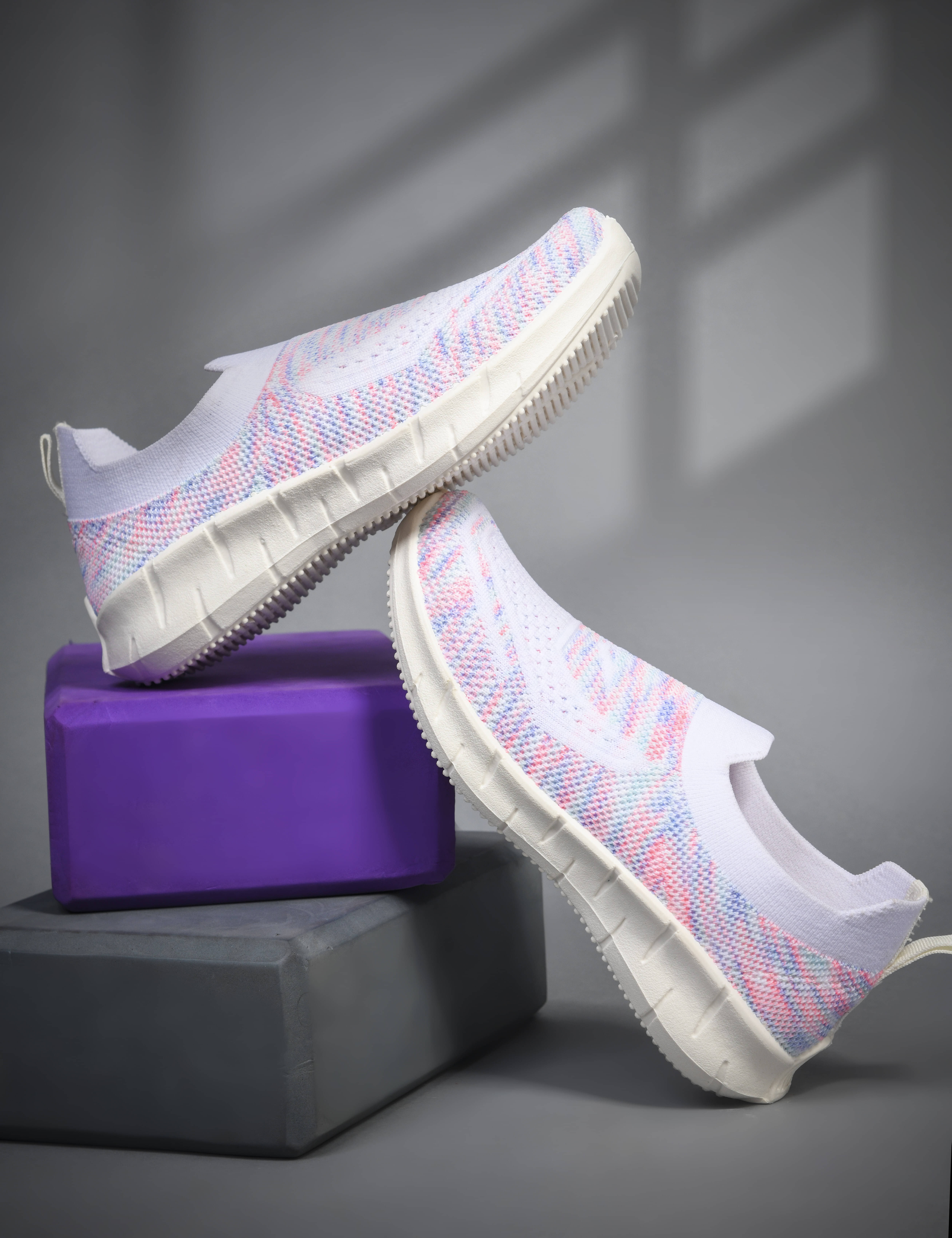     			Pu-PIne - Multi Color Women's Outdoor & Adventure Shoes