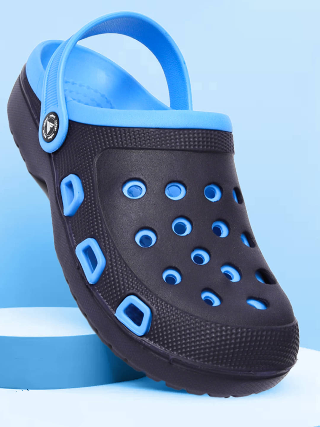     			Qrite - Blue Men's Clogs