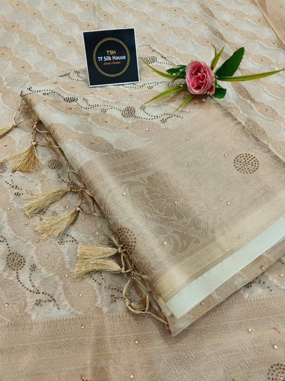 TF SILK HOUSE Organza Dyed Banarasi saree With Unstitched Blouse Piece ( Cream ) TF SILK HOUSE Organza Dyed Banarasi saree With Unstitched Blouse Piece ( Cream )