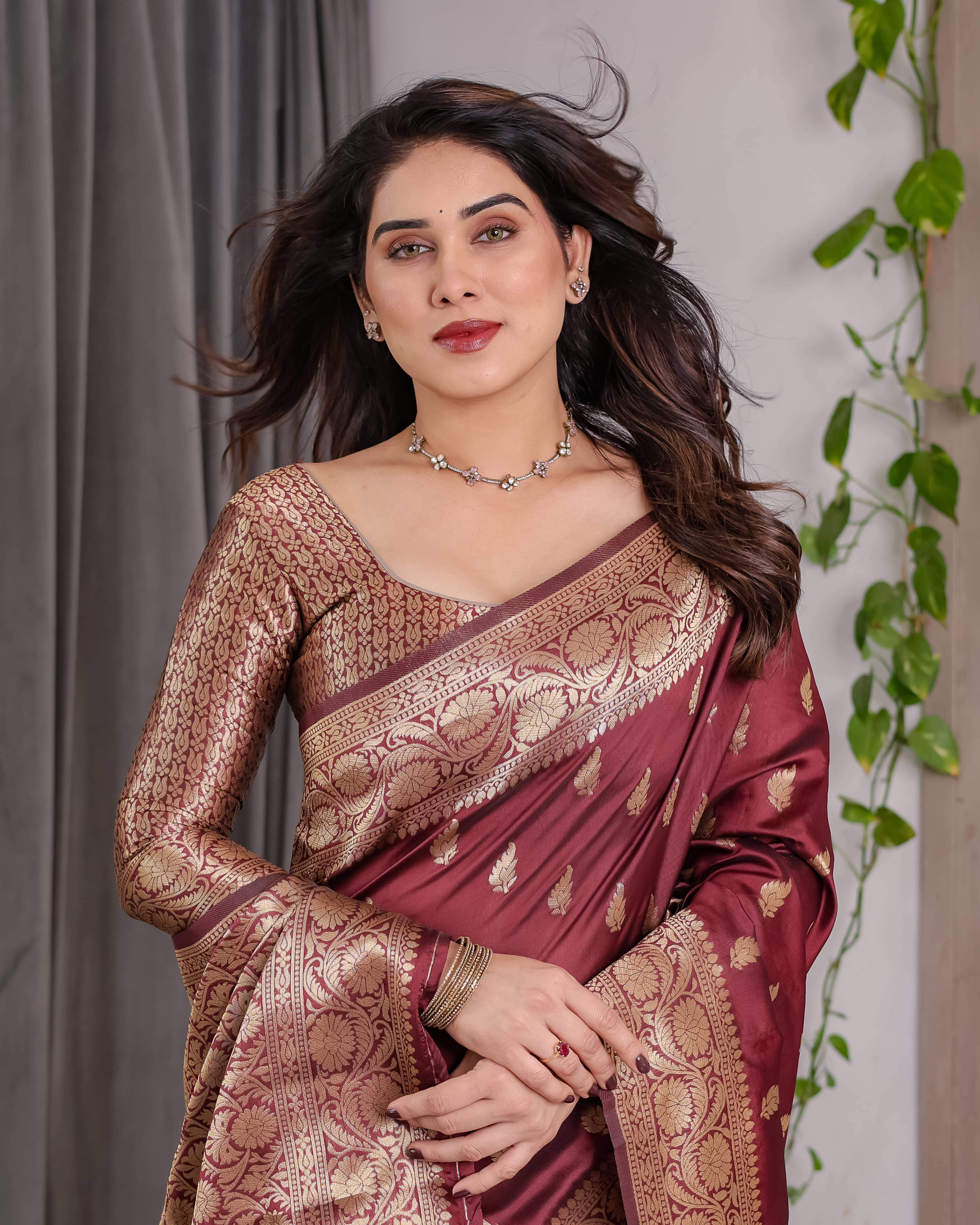     			THE PRIVATE LABLE Art Silk Printed Banarasi saree With Unstitched Blouse Piece ( Maroon )