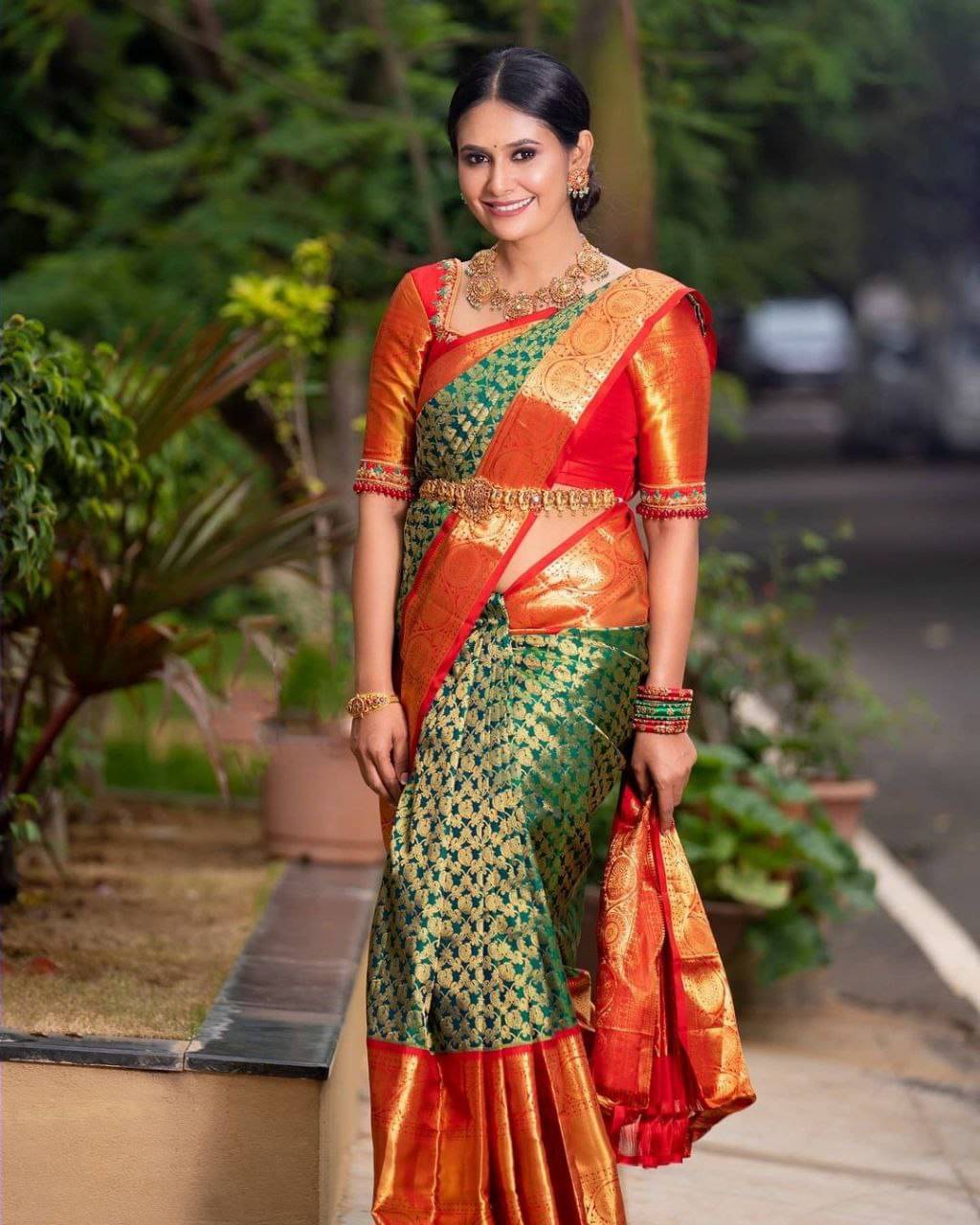THE PRIVATE LABLE Silk Blend Printed Banarasi saree With Unstitched Blouse Piece ( Green ) THE PRIVATE LABLE Silk Blend Printed Banarasi saree With Unstitched Blouse Piece ( Green )