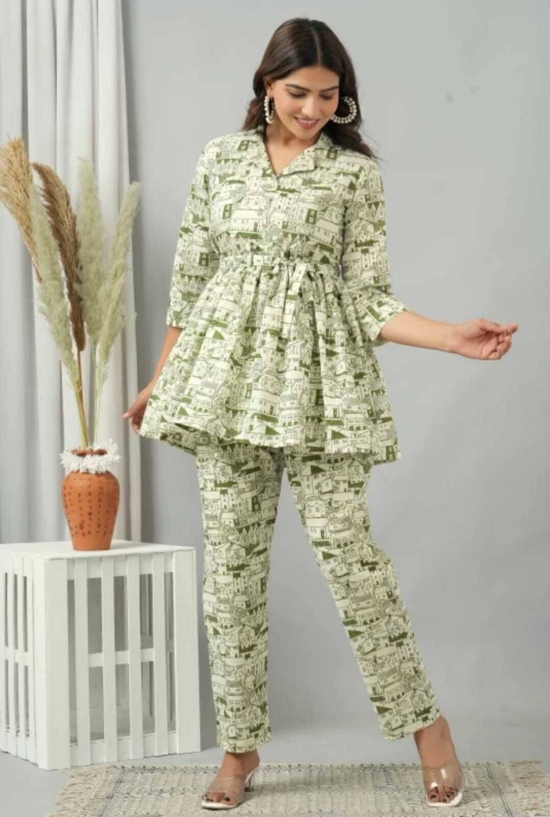     			Aurelia Trend Women Printed Tunic With Trousers Co-Ord Set ( Green )