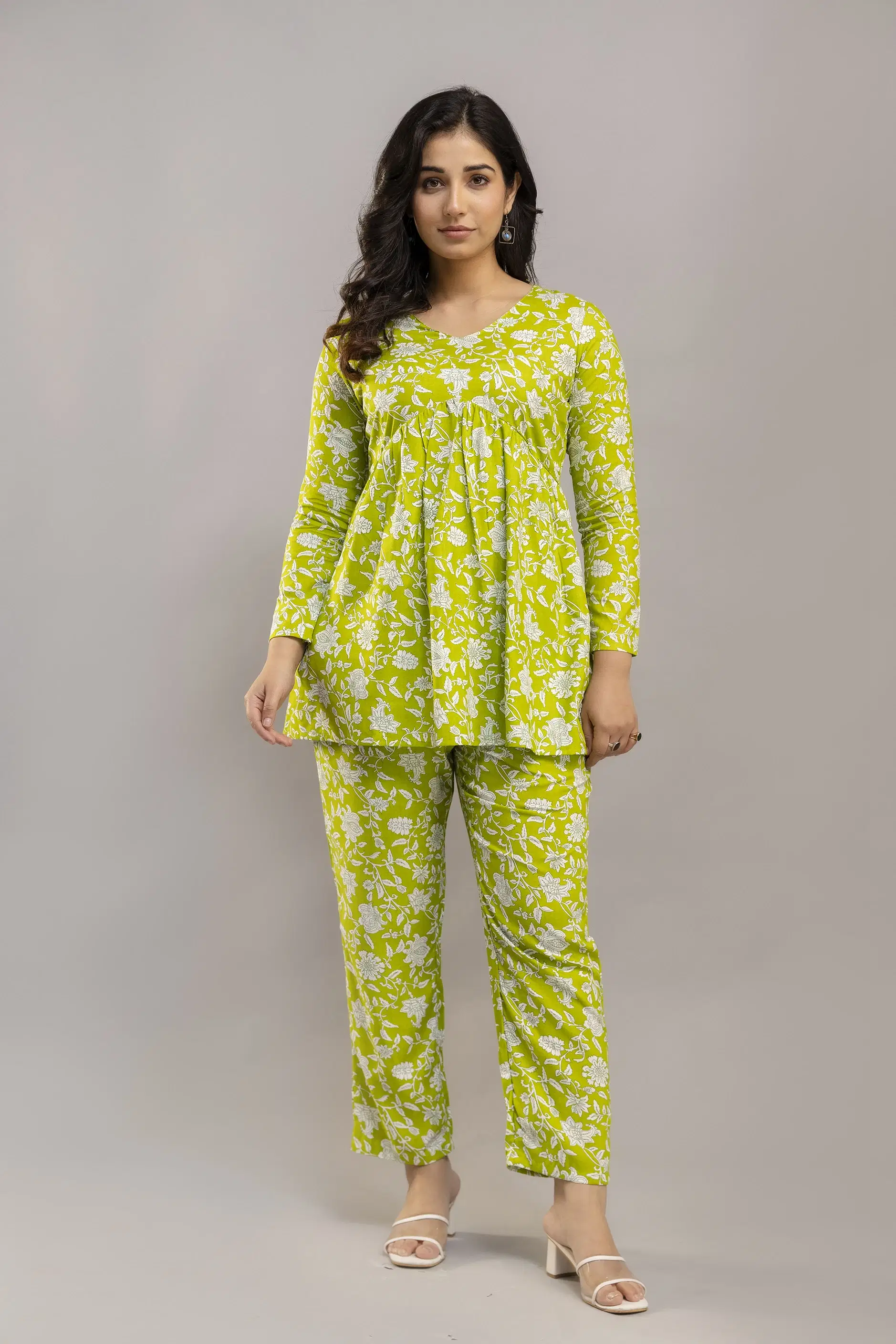     			Aurelia Trend Women Printed Tunic With Trousers Co-Ord Set ( Green )