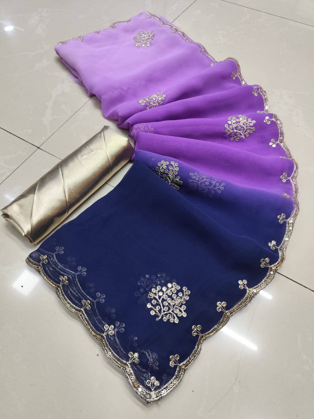     			Avenue Creation Georgette Embroidered Regular Saree With Unstitched Blouse Piece ( Multicolor 4 )