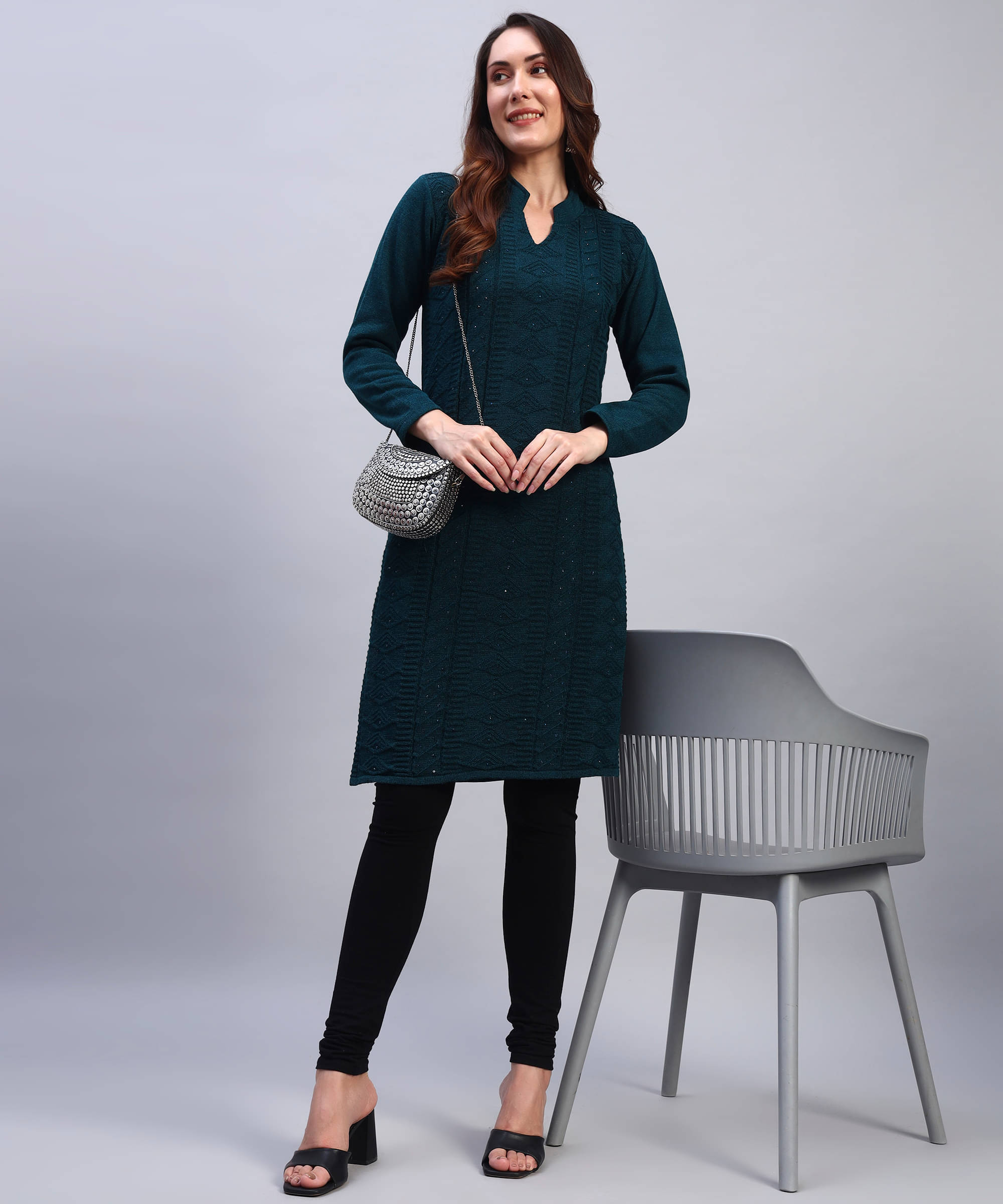     			BRAYLES Women Woollen Self Design Straight Kurti ( Green )