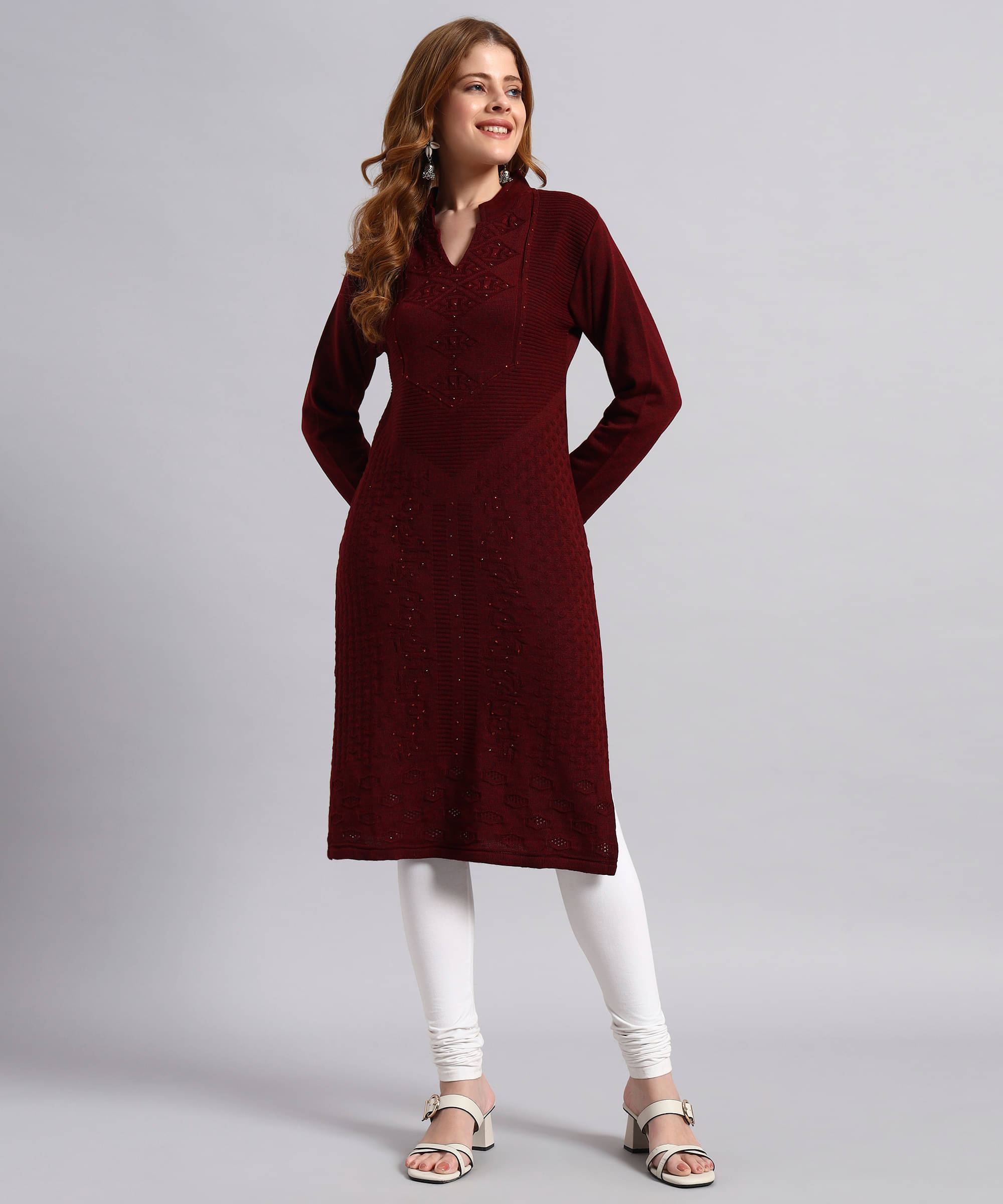     			DUCOHIVE Women Woollen Self Design Straight Kurti ( Wine )
