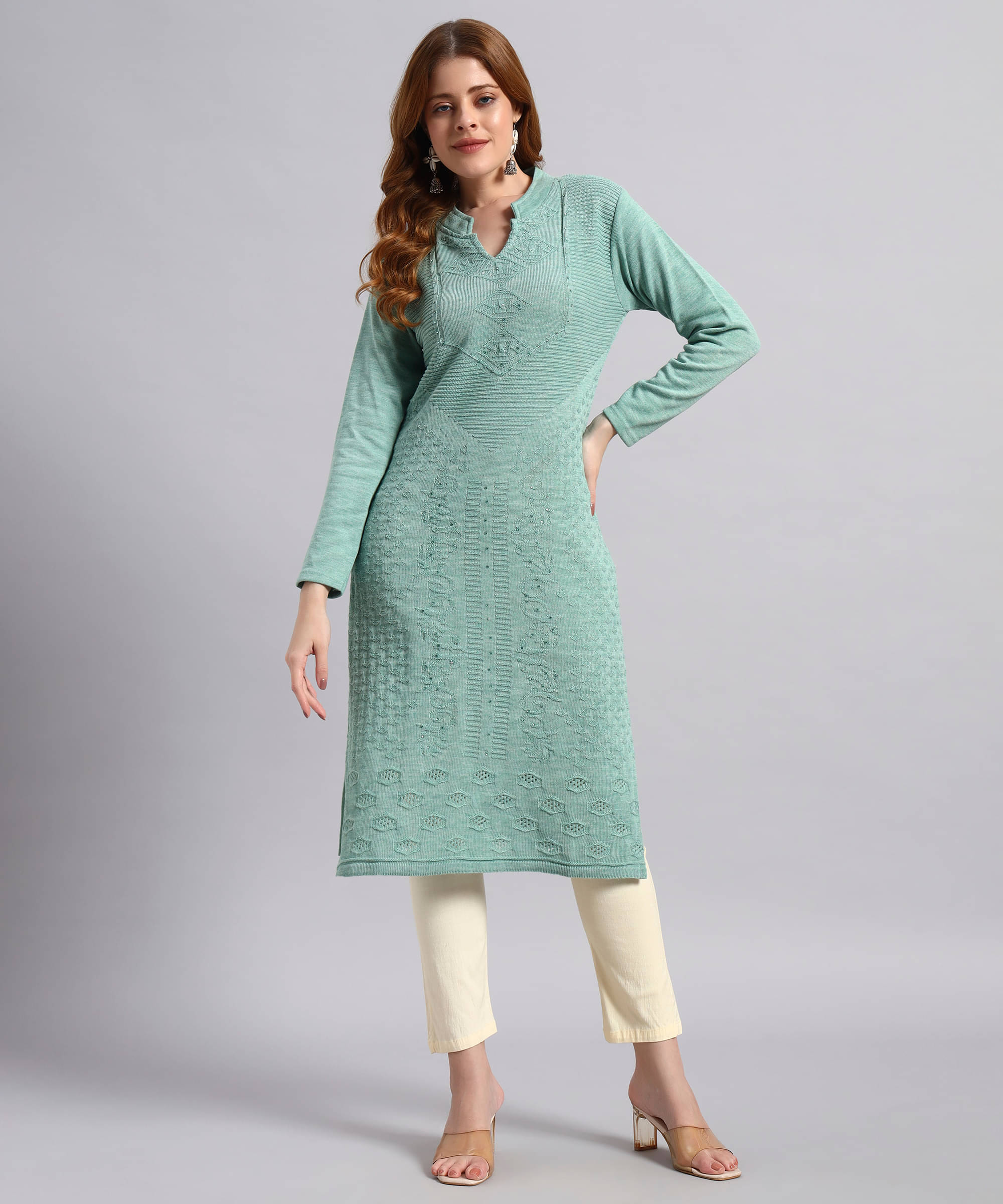     			DUCOHIVE Women Woollen Self Design Straight Kurti ( Green )