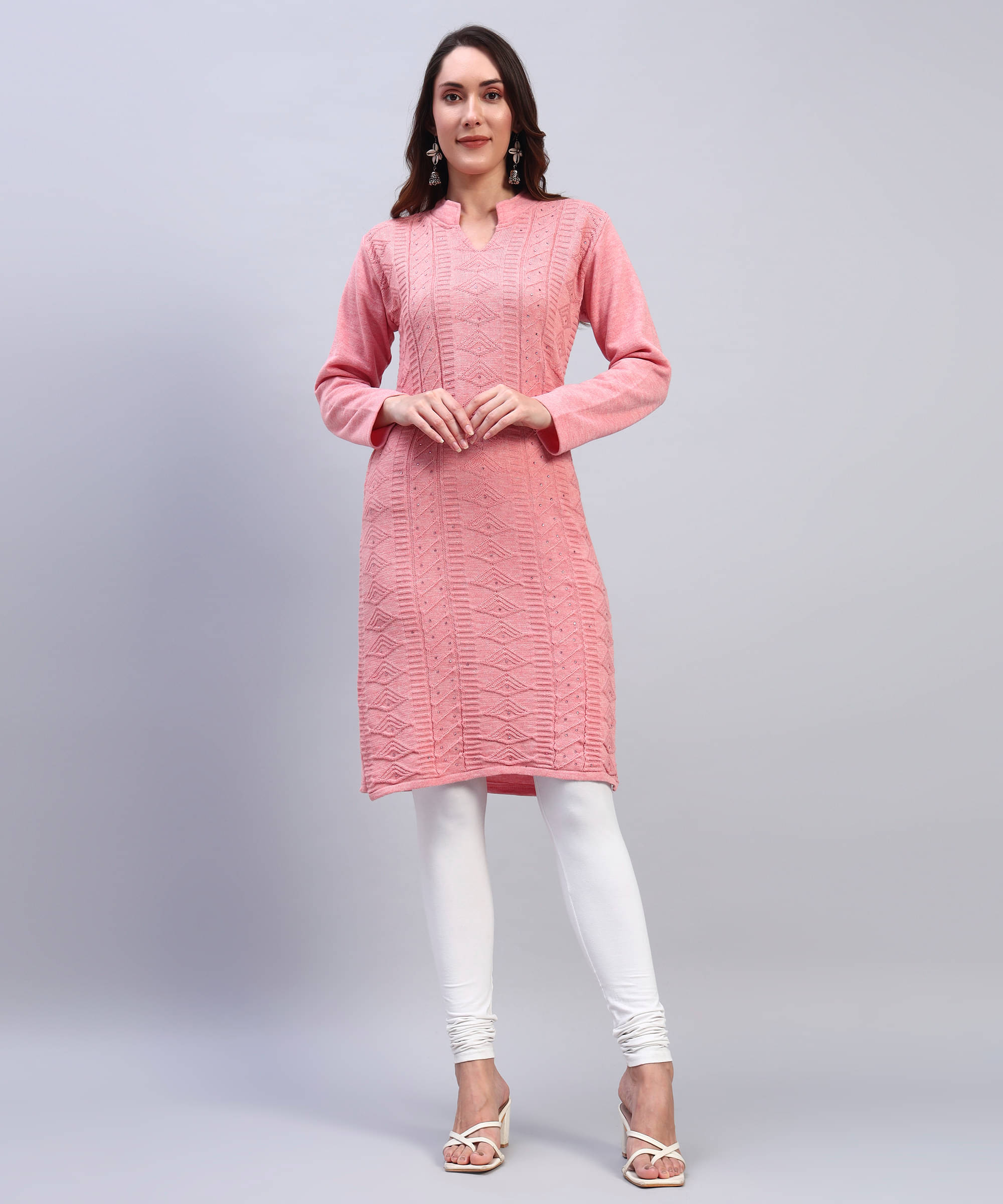     			DUCOHIVE Women Woollen Self Design Straight Kurti ( Peach )