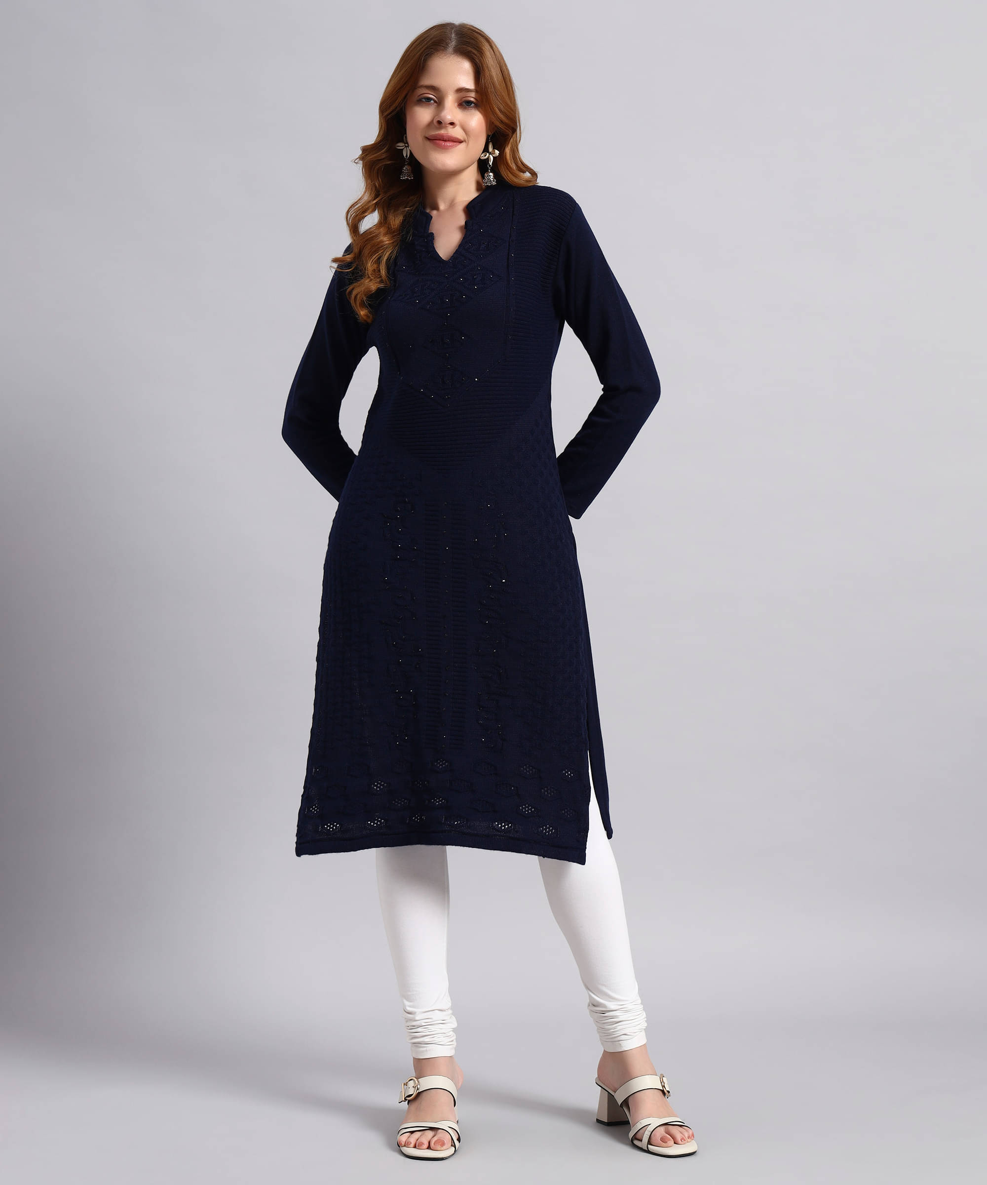     			DUCOHIVE Women Woollen Self Design Straight Kurti ( Navy )