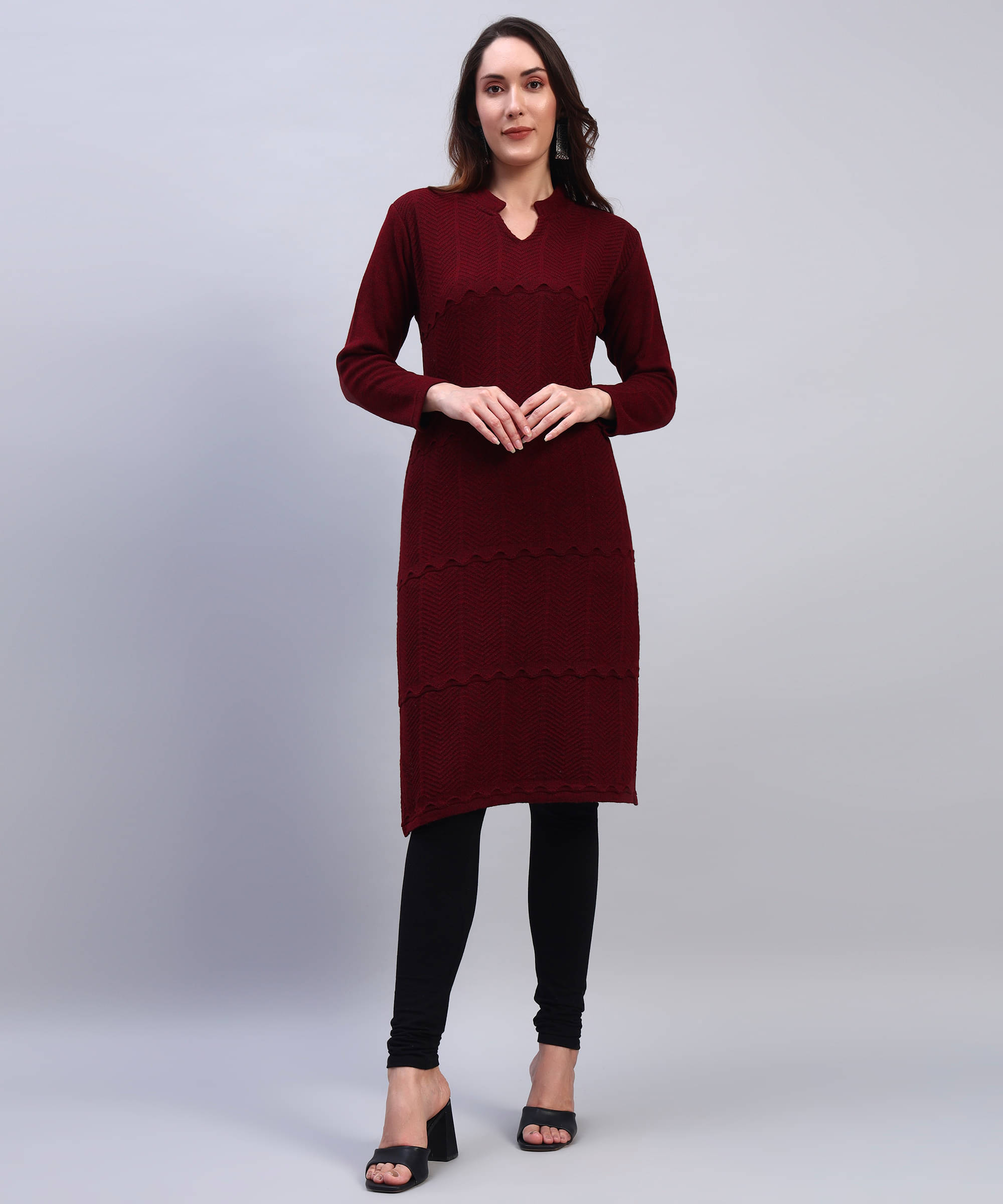    			DUCOHIVE Women Woollen Self Design Straight Kurti ( Maroon )