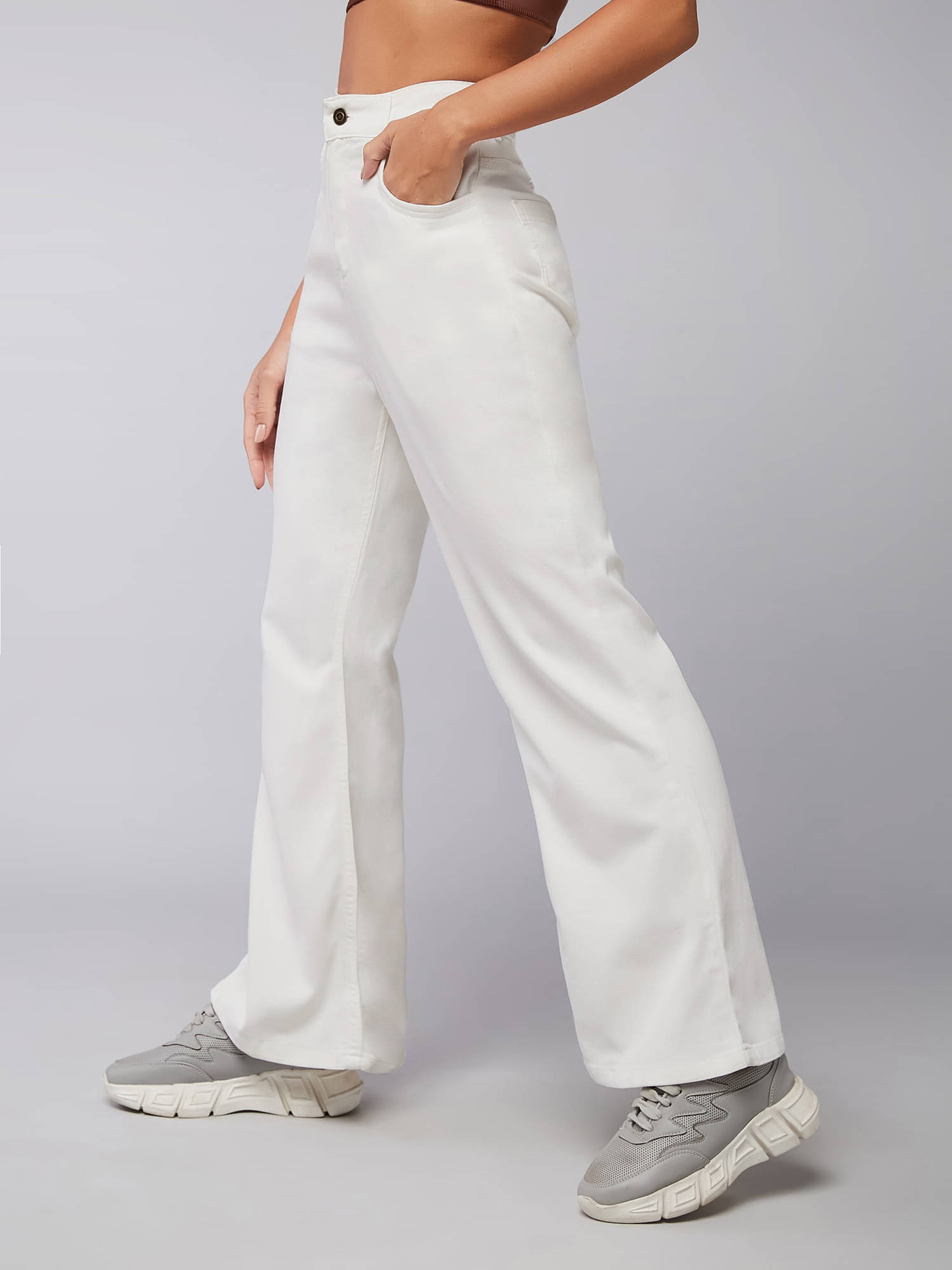     			Dolce Crudo Women's Bootcut High-Rise Jeans ( White )