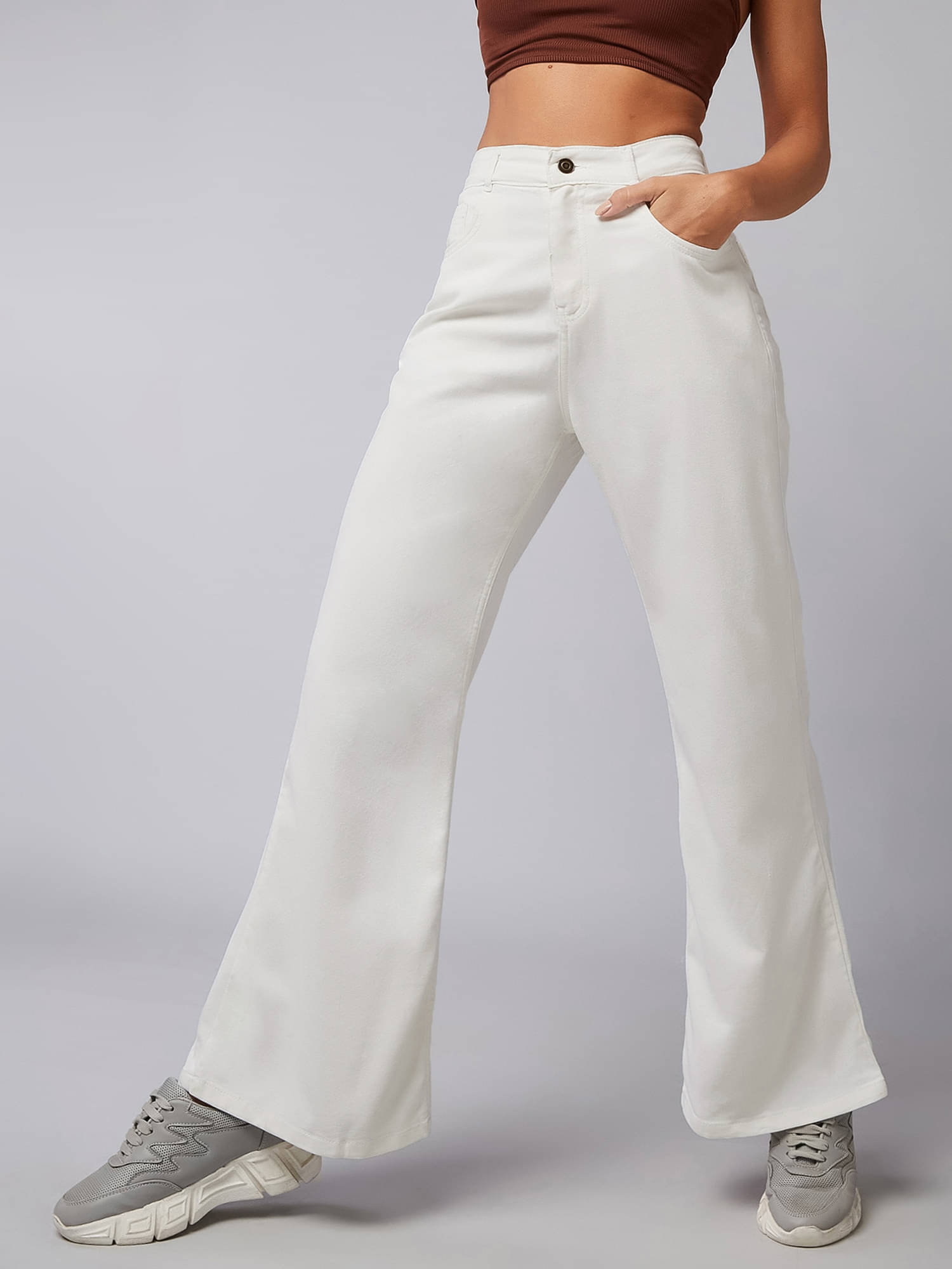     			Dolce Crudo Women's Bootcut High-Rise Jeans ( White )