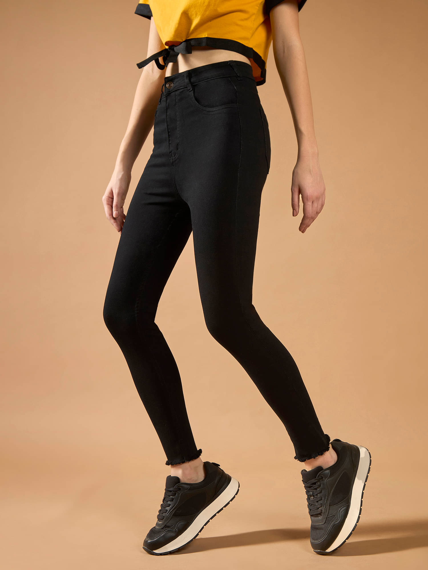     			Dolce Crudo Women's Skinny Fit High-Rise Jeans ( Black )