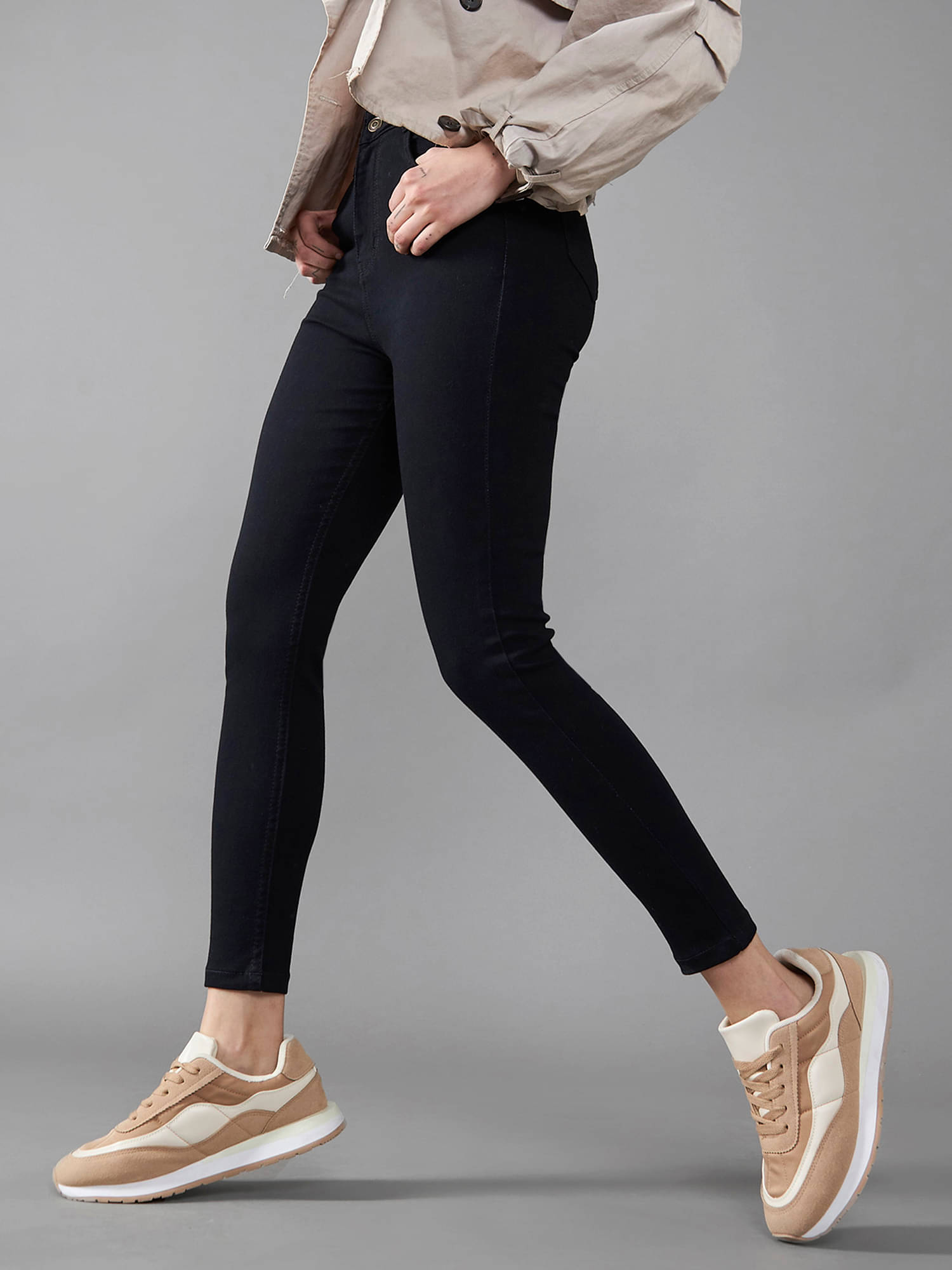     			Dolce Crudo Women's Skinny Fit High-Rise Jeans ( Black )