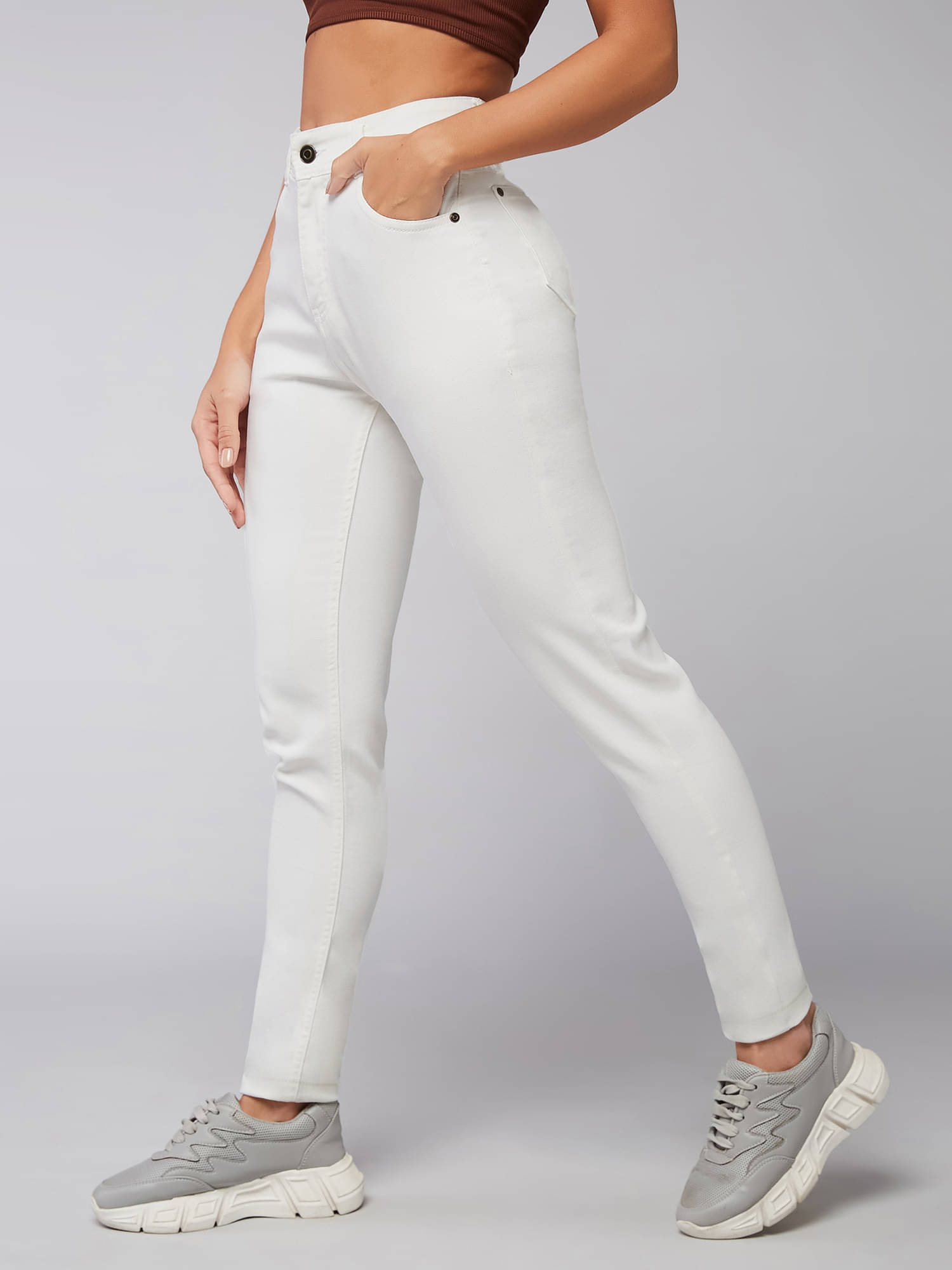     			Dolce Crudo Women's Skinny Fit Mid-Rise Jeans ( White )