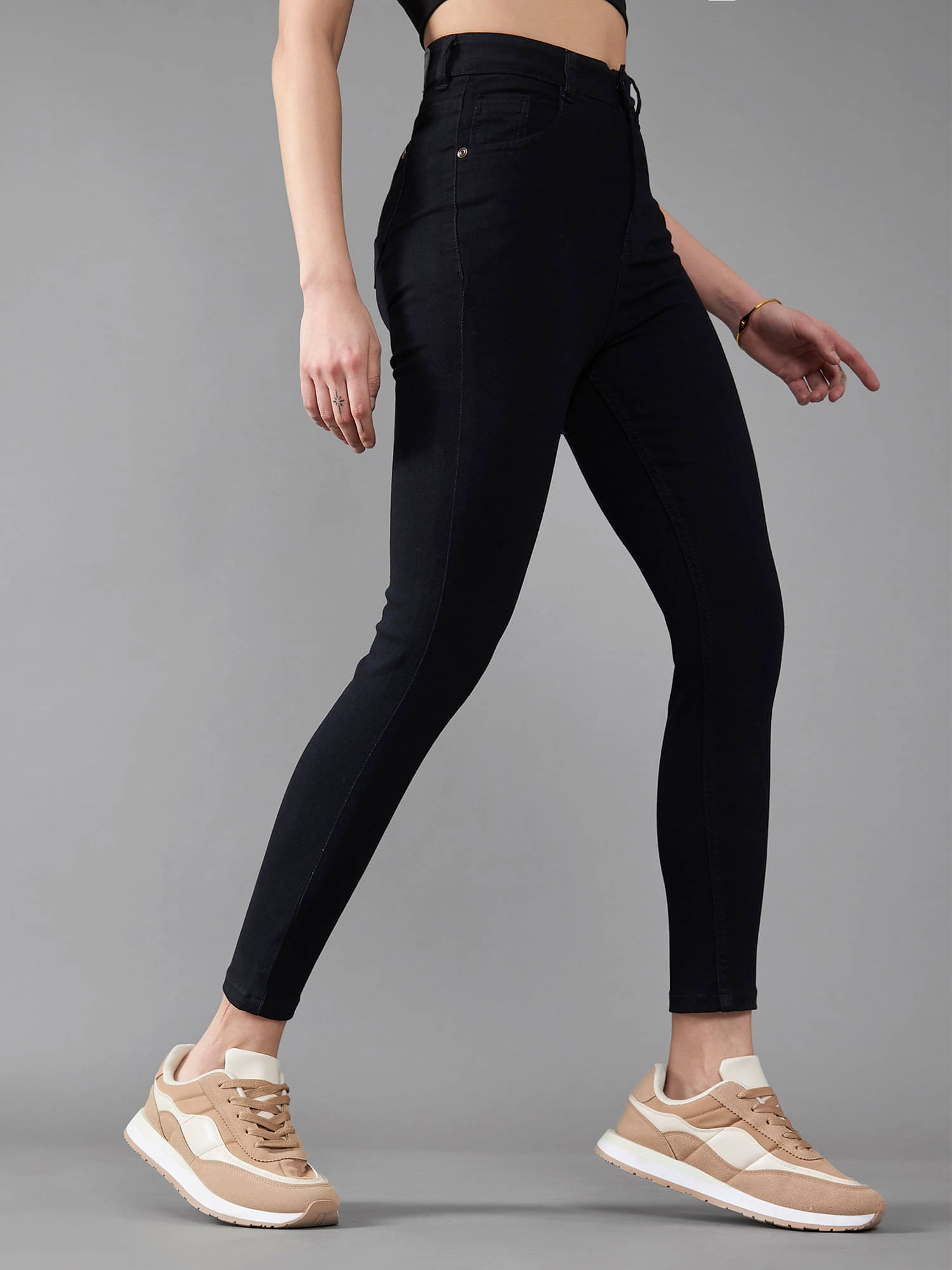     			Dolce Crudo Women's Skinny Fit High-Rise Jeans ( Black )