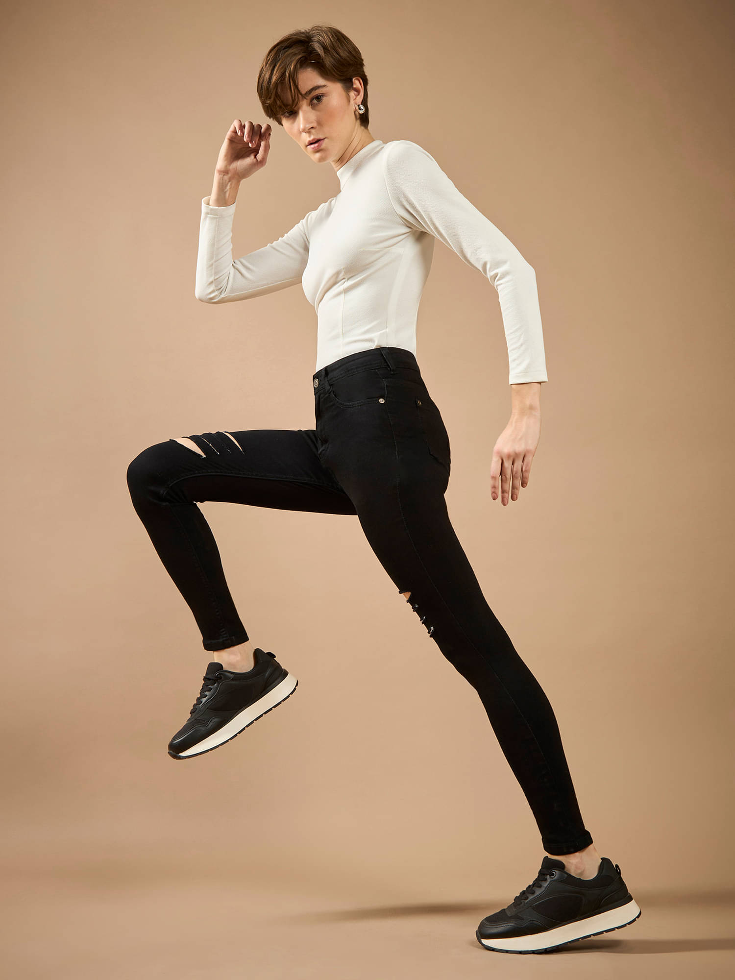     			Dolce Crudo Women's Slim Fit High-Rise Jeans ( Black )