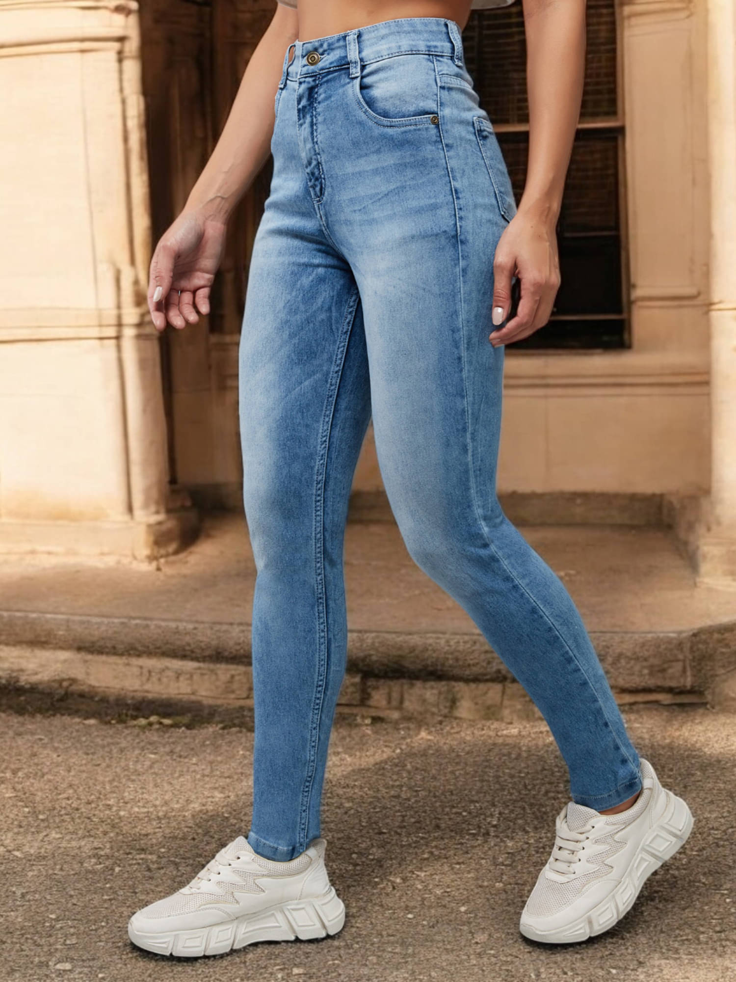     			Dolce Crudo Women's Slim Fit High-Rise Jeans ( Light Blue )