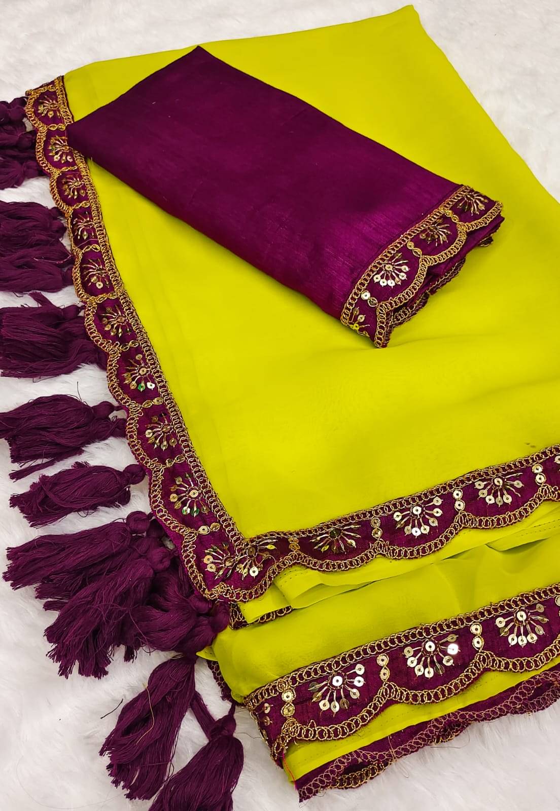     			Faz Collection Georgette Embellished Banarasi saree With Unstitched Blouse Piece ( Lime Green,Wine )