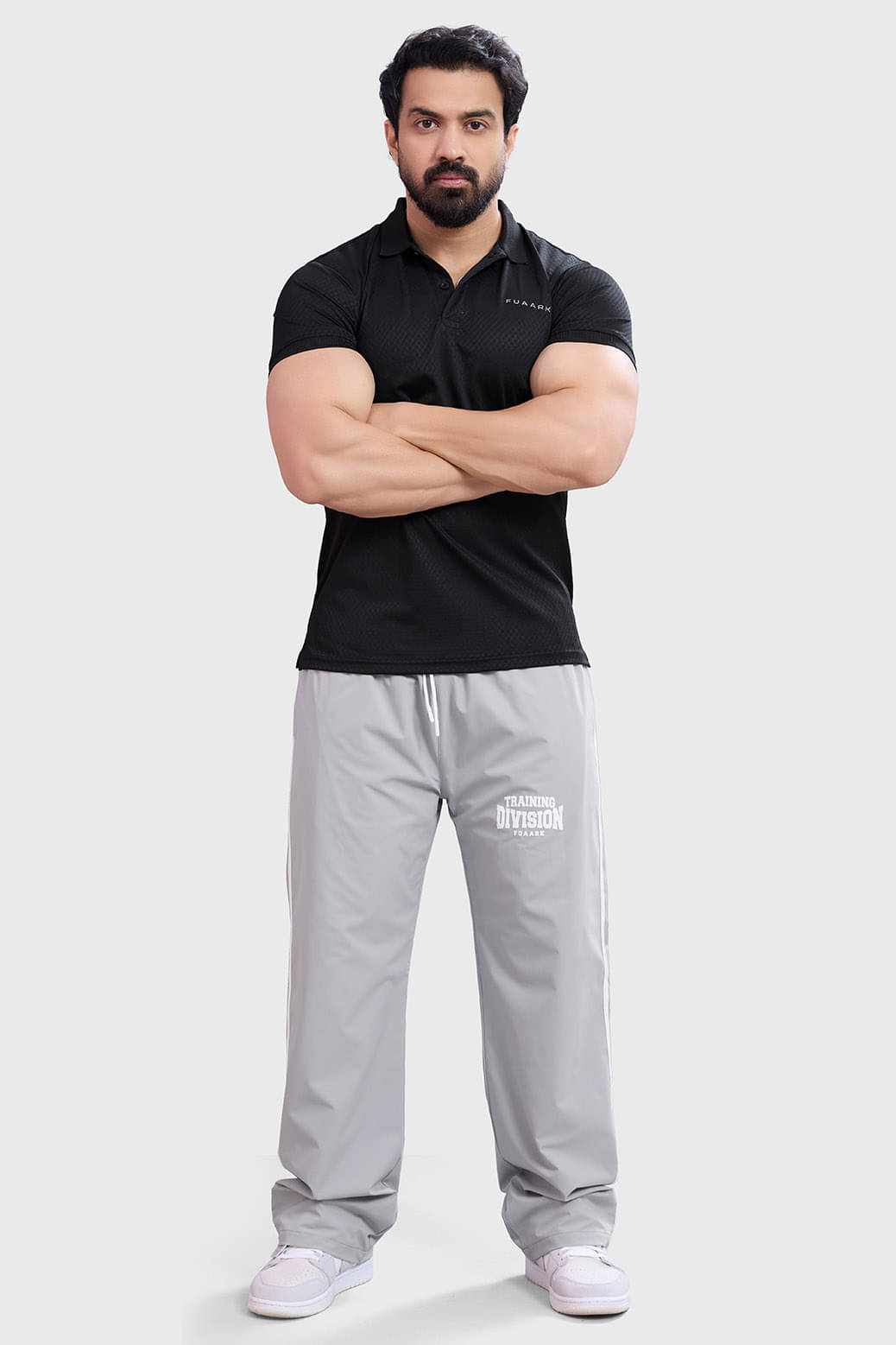     			Fuaark Black Polyester Slim Fit Men's Sports T-Shirt ( Pack of 1 )