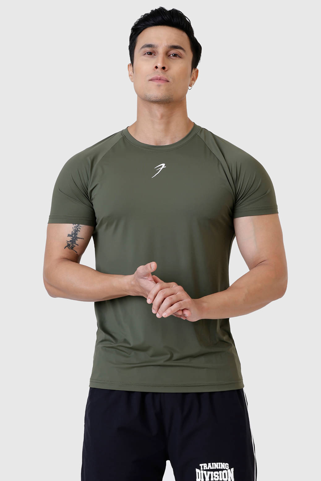     			Fuaark Olive Nylon Slim Fit Men's Sports T-Shirt ( Pack of 1 )
