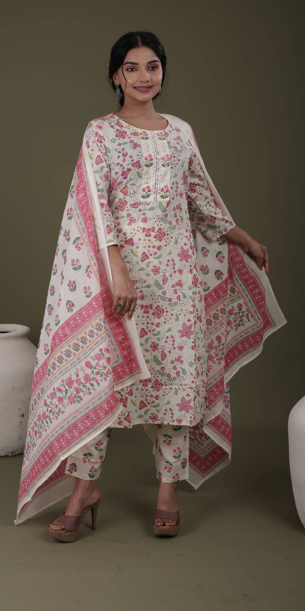     			HOUSE OF REVATI Women Cotton Printed Straight Kurti With Pants ( Multicoloured )