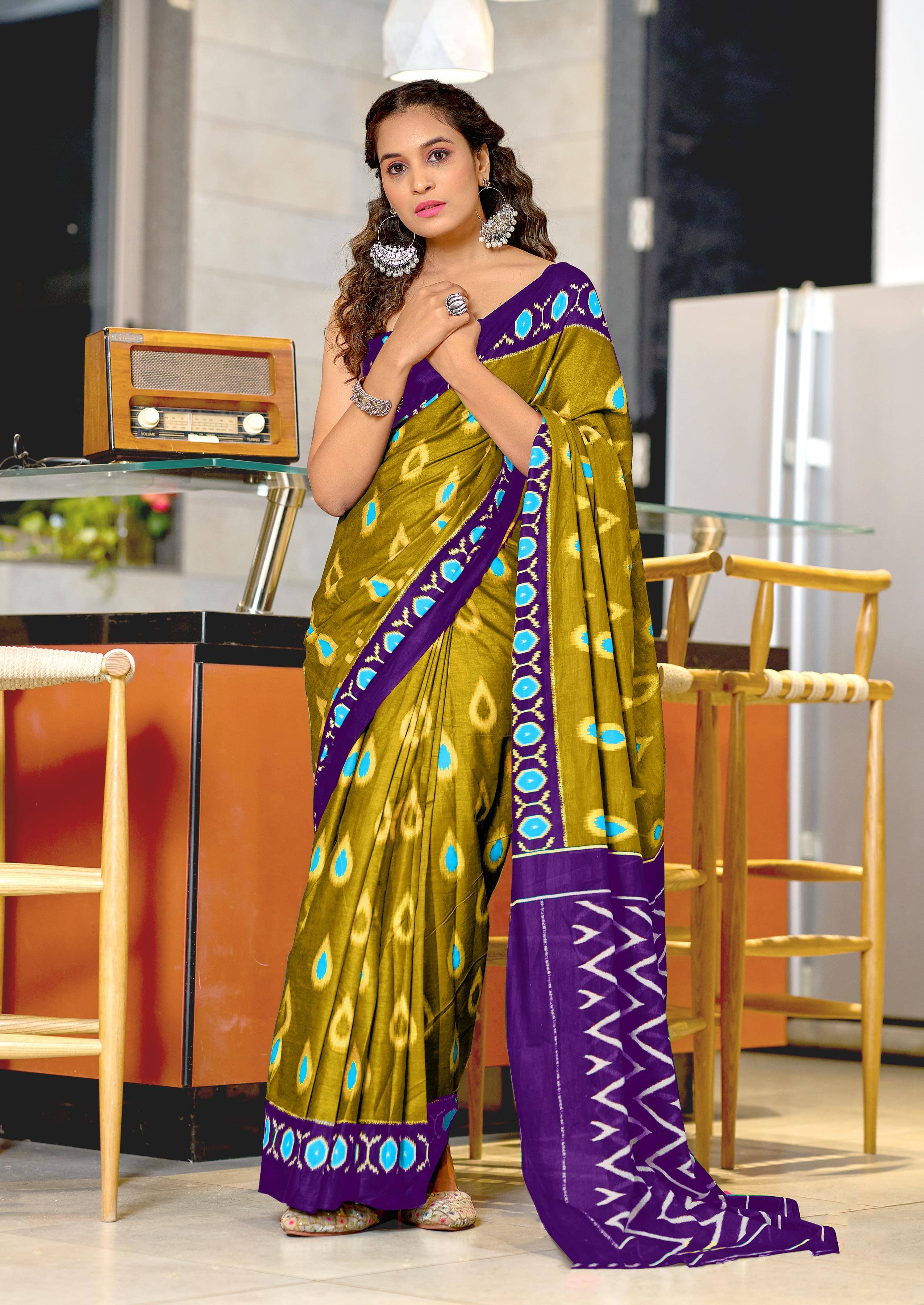    			PANZORA Cotton Solid Regular Saree Without Blouse Piece ( Olive )