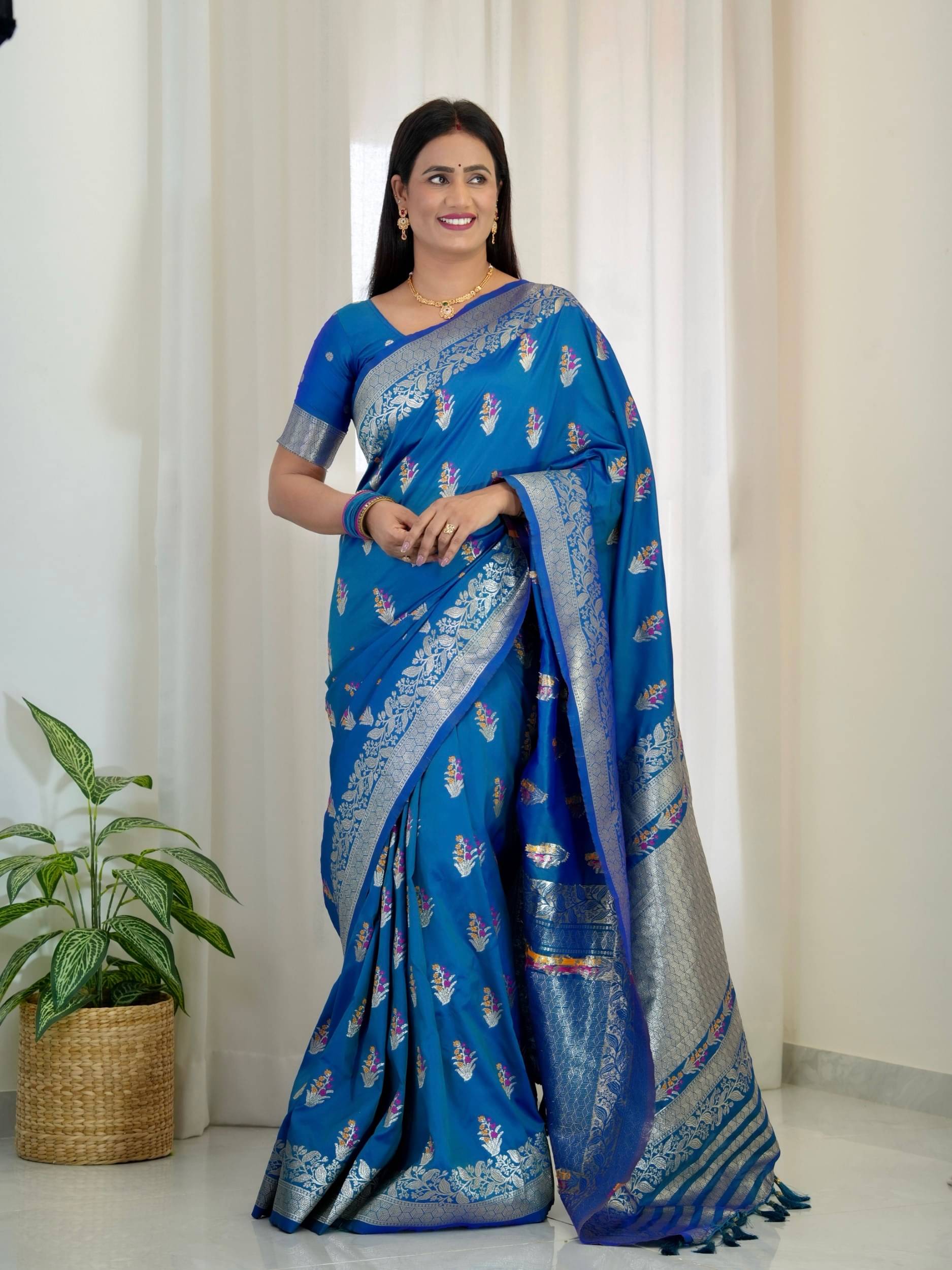     			PANZORA Silk Solid Regular Saree Without Blouse Piece ( Blue )
