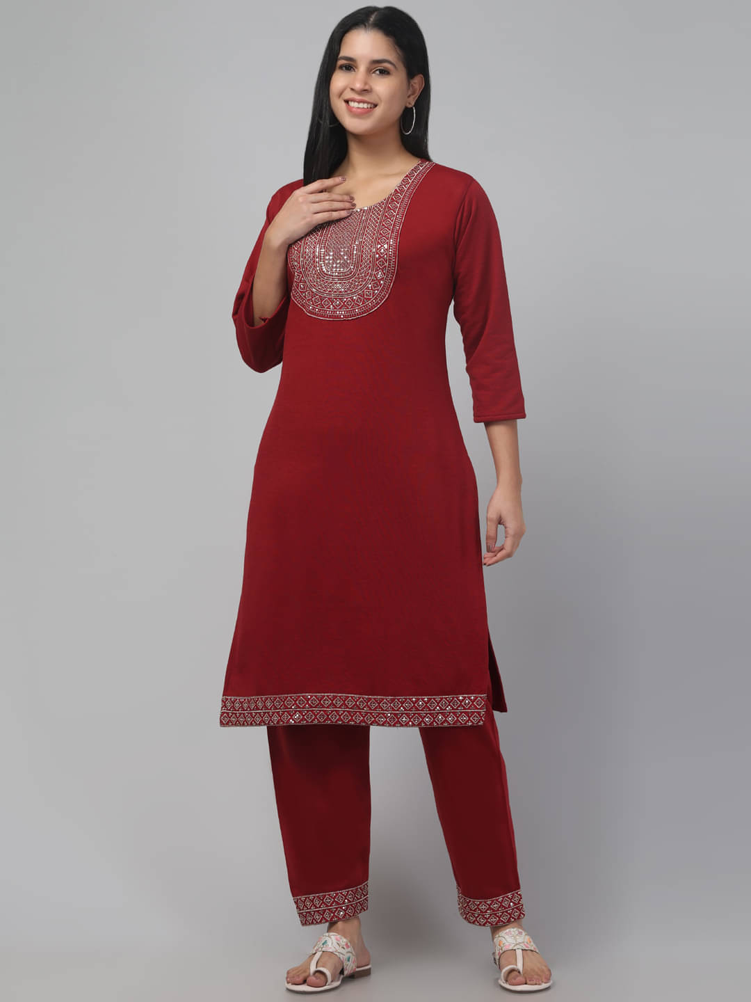     			Trend Level Women Woollen Embellished Straight Kurti ( Maroon )