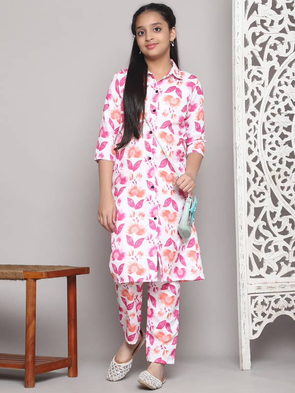     			Various Vault Girls Cotton Blend Kurti with Pants ( Pack of 1 , Pink )