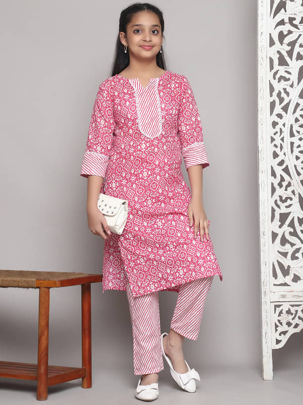     			Various Vault Girls Cotton Blend Kurti with Pants ( Pack of 1 , Pink )