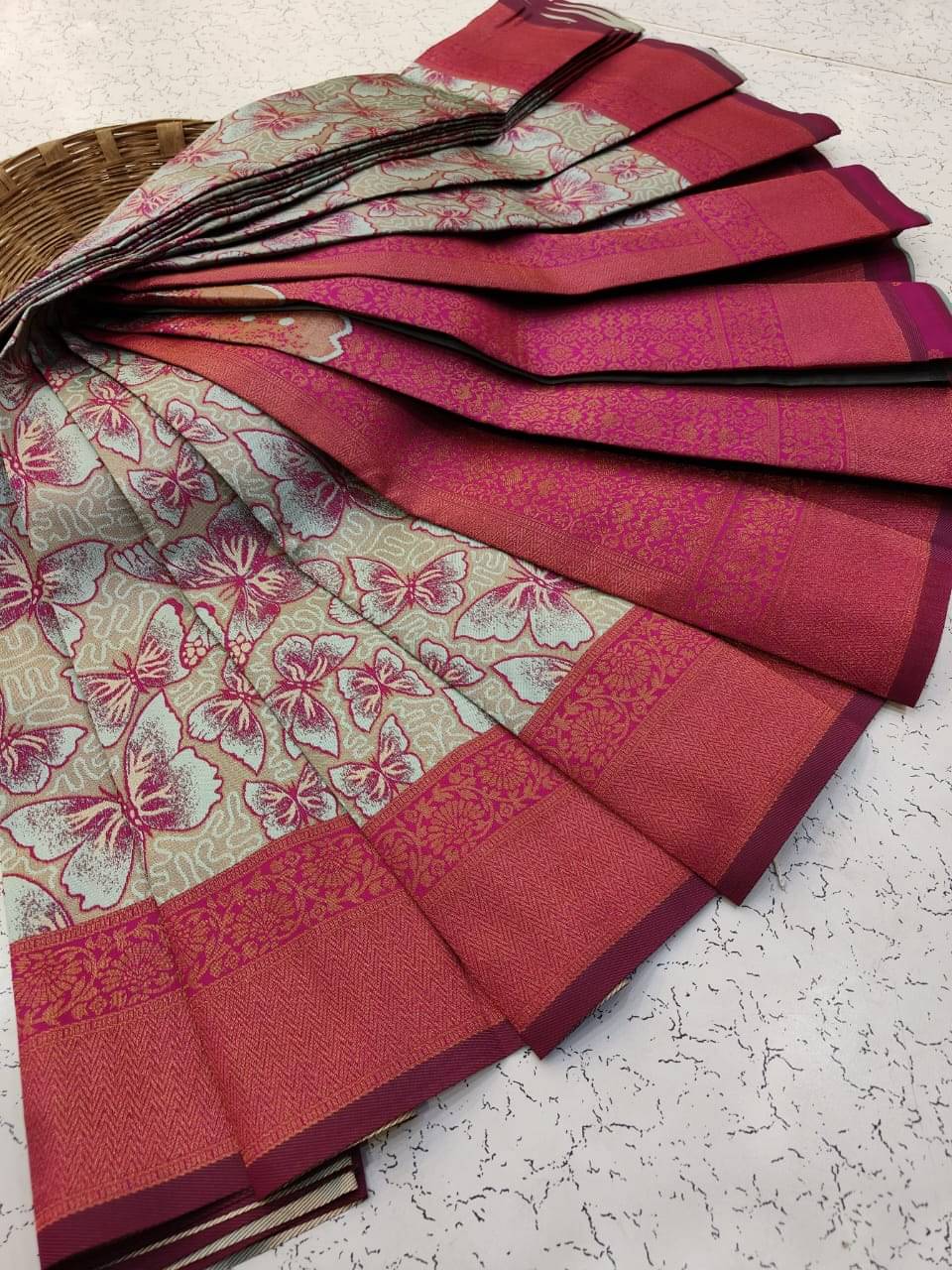 Vastukala Silk Woven Kanjeevaram Sarees With Unstitched Blouse Piece ( Cream ) Vastukala Silk Woven Kanjeevaram Sarees With Unstitched Blouse Piece ( Cream )