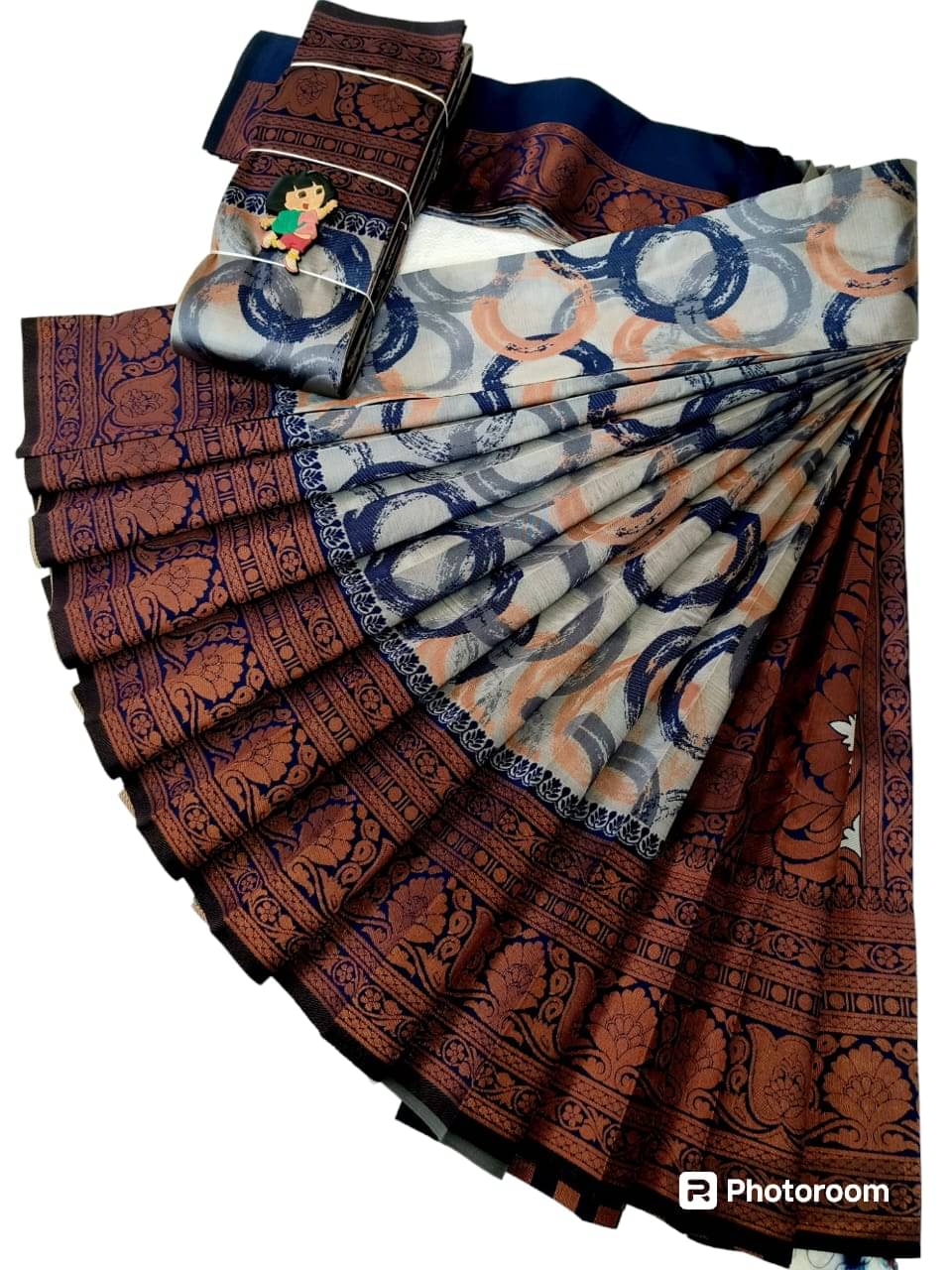 Vastukala Silk Woven Kanjeevaram Sarees With Unstitched Blouse Piece ( Grey ) Vastukala Silk Woven Kanjeevaram Sarees With Unstitched Blouse Piece ( Grey )