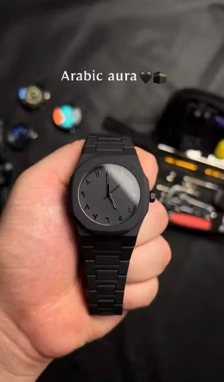     			Wristy Black Plastic Analog Men's Watch