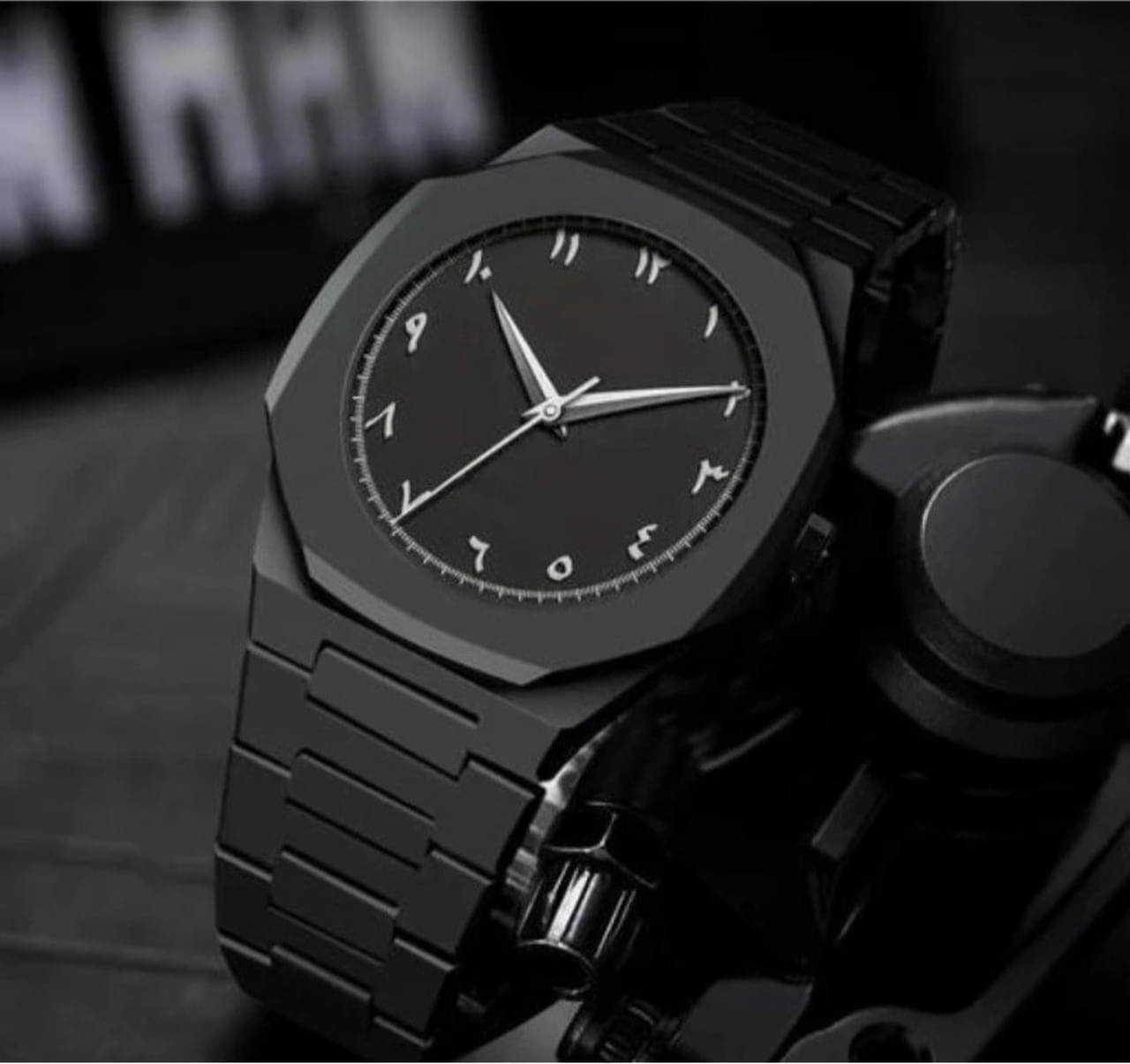     			Wristy Black Plastic Analog Men's Watch