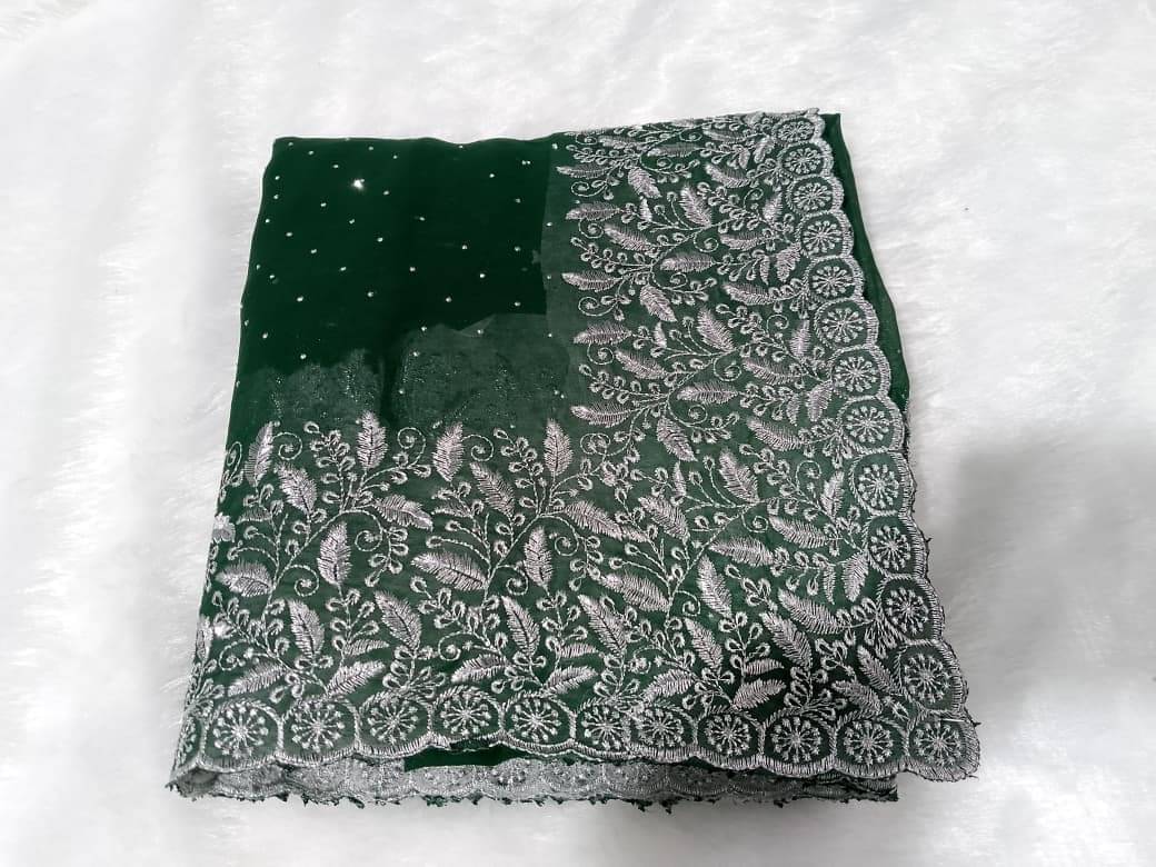     			krishna trends Georgette Embroidered Chikankari Saree With Unstitched Blouse Piece ( Green )
