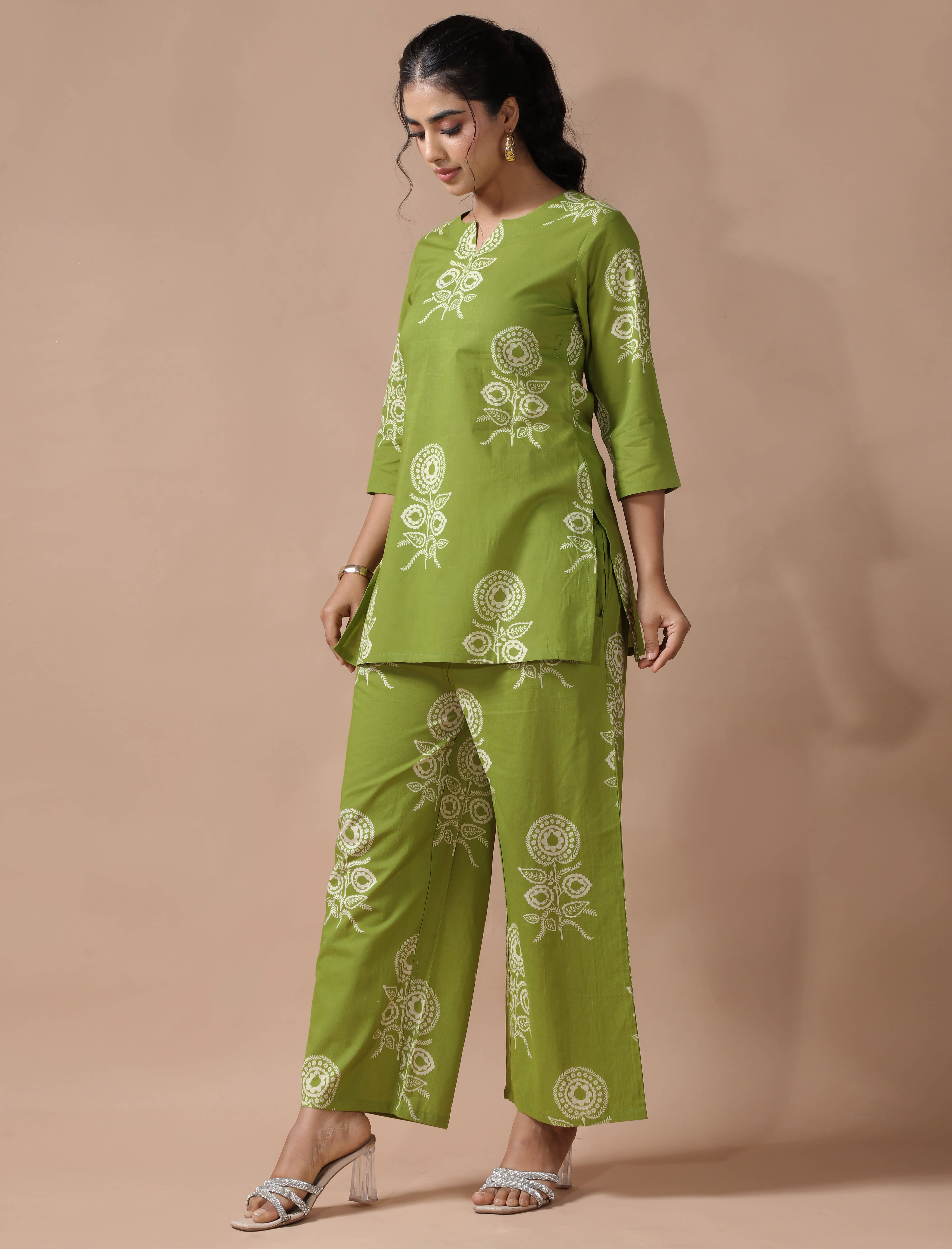     			1 Stop Fashion Women Printed Tunic With Palazzos Co-Ord Set ( Green )
