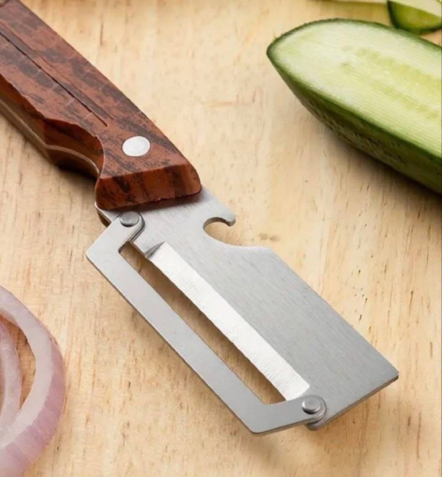     			3 in 1 vegetable peeler, fruit peeler, julienne peeler, stainless steel peeler, wooden handle peeler, multifunctional kitchen tool, potato peeler, carrot peeler, cucumber slicer, apple peeler, kitchen accessories