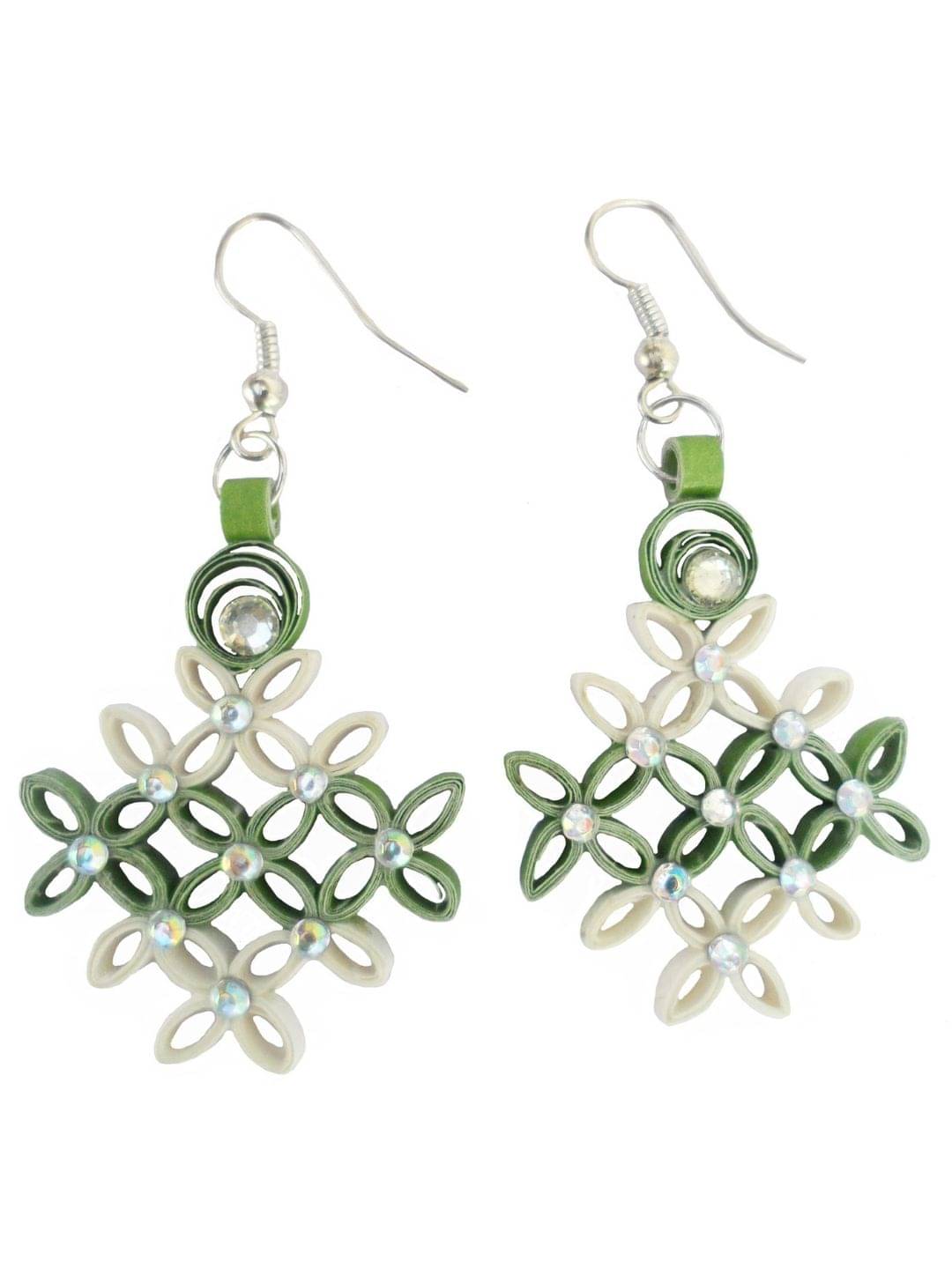     			Designer's Collection Green Drop Earrings ( Pack of 1 )
