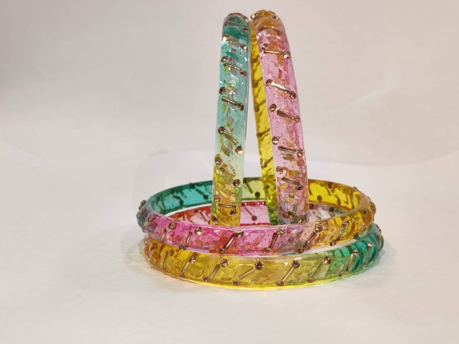     			Divine Glass Multicolor Bangle Set ( Pack of 4 )