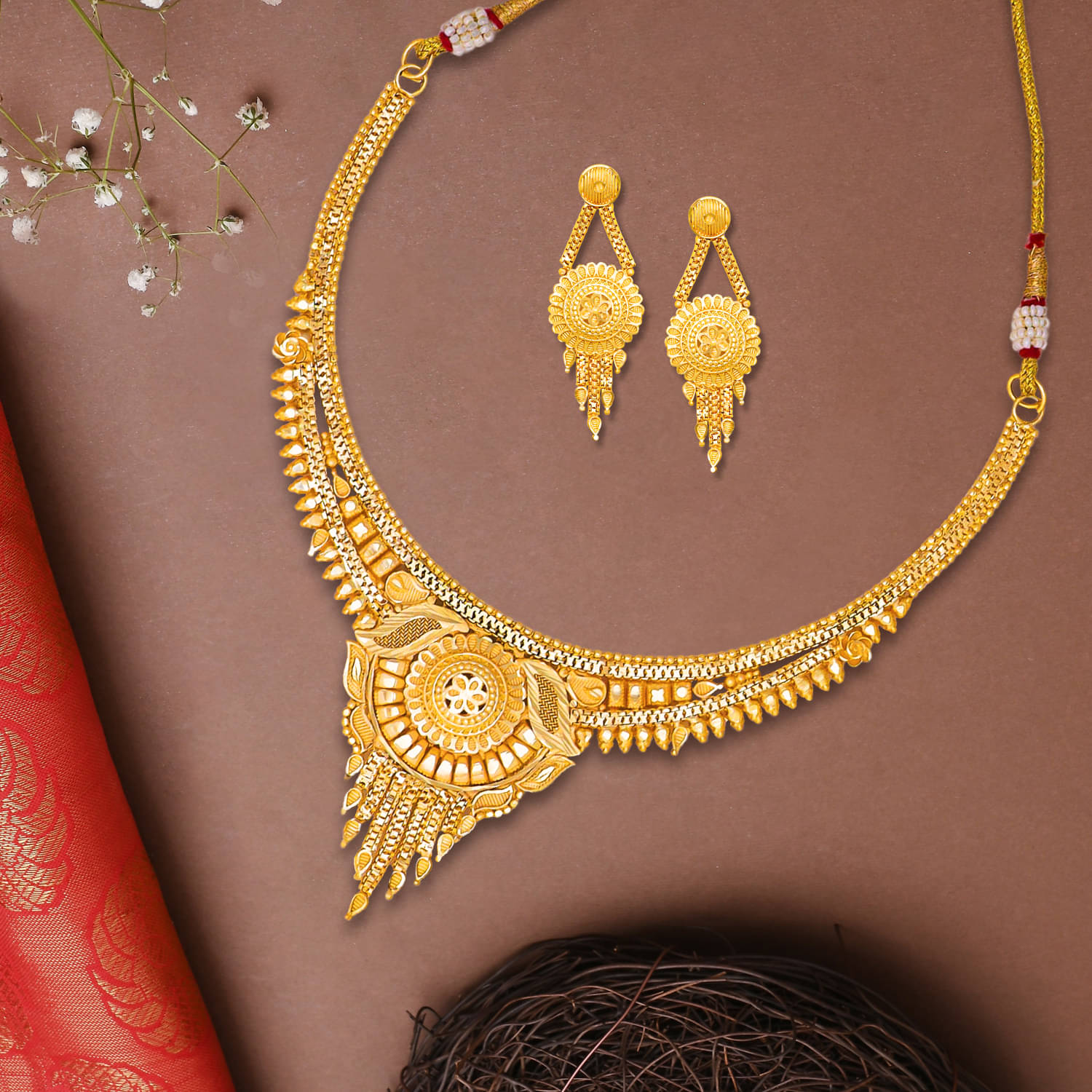     			Drashti Collection Golden Brass Necklace Set ( Pack of 1 )
